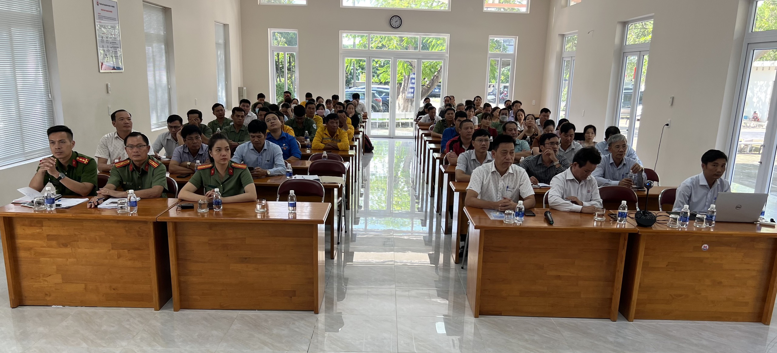 Hội nghị diễn ra tại Công ty Công nghiệp hoá chất mỏ nam bộ - MICCO (TX. Phú Mỹ) với sự tham dự của 150 cán bộ, người lao động