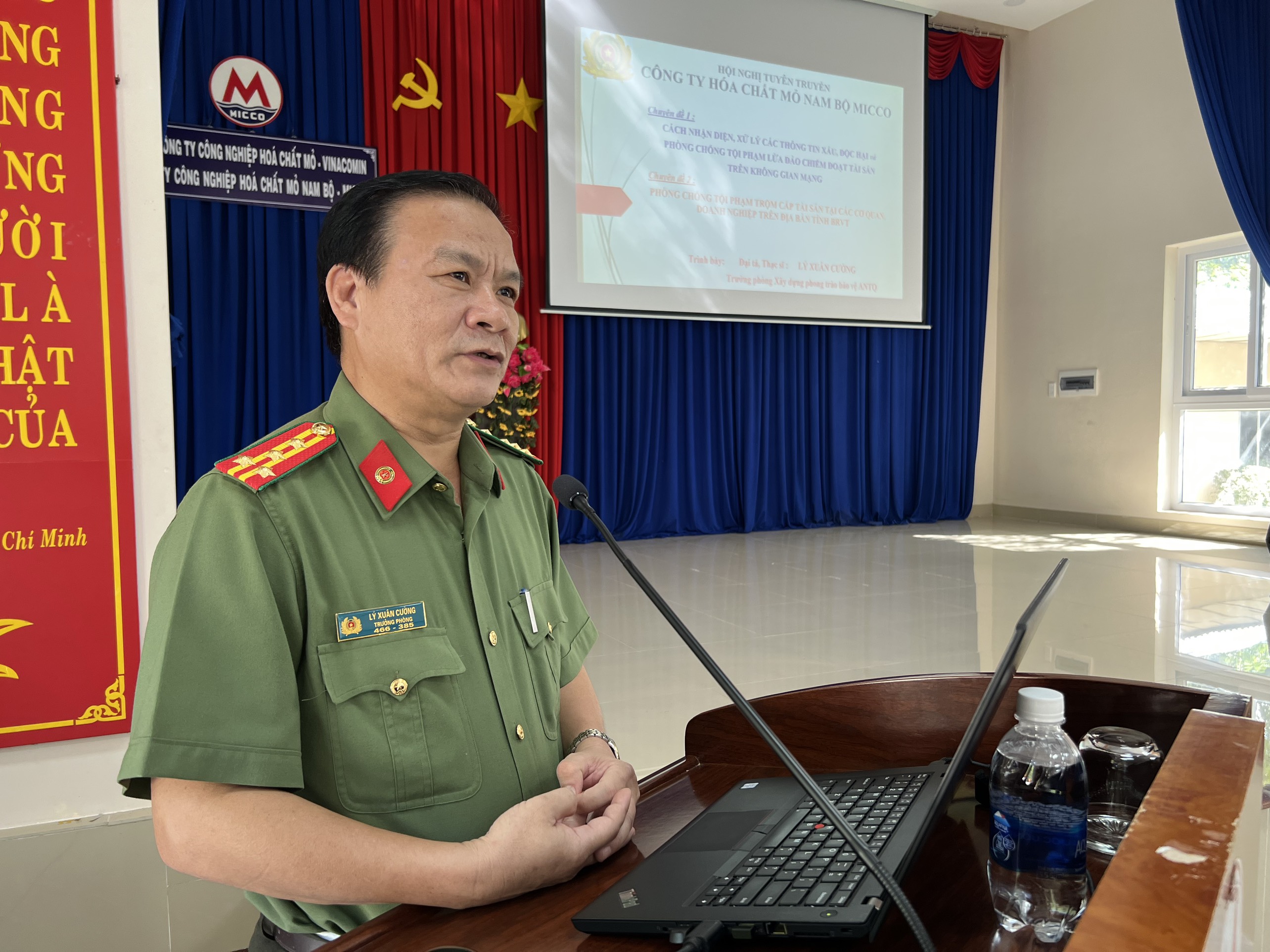 Đại tá Lý Xuân Cường, Trưởng phòng PV05 phát biểu tại hội nghị
