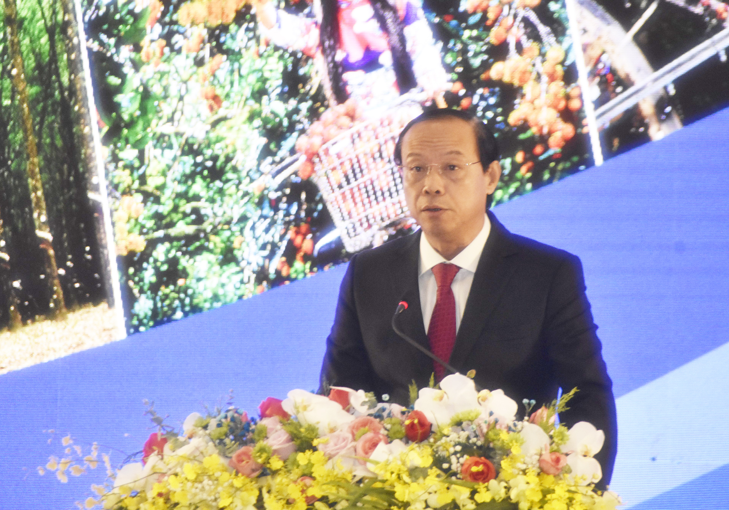 Ông Nguyễn Văn Thọ, Chủ tịch UBND tỉnh Bà Rịa – Vũng Tàu phát biểu tham luận tại hội nghị.