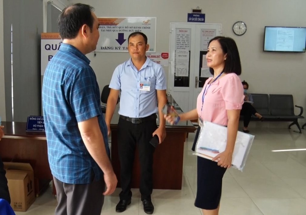 Đoàn kiểm tra công tác cải cách hành chính năm 2022 của tỉnh kiểm tra tại UBND huyện Long Điền.