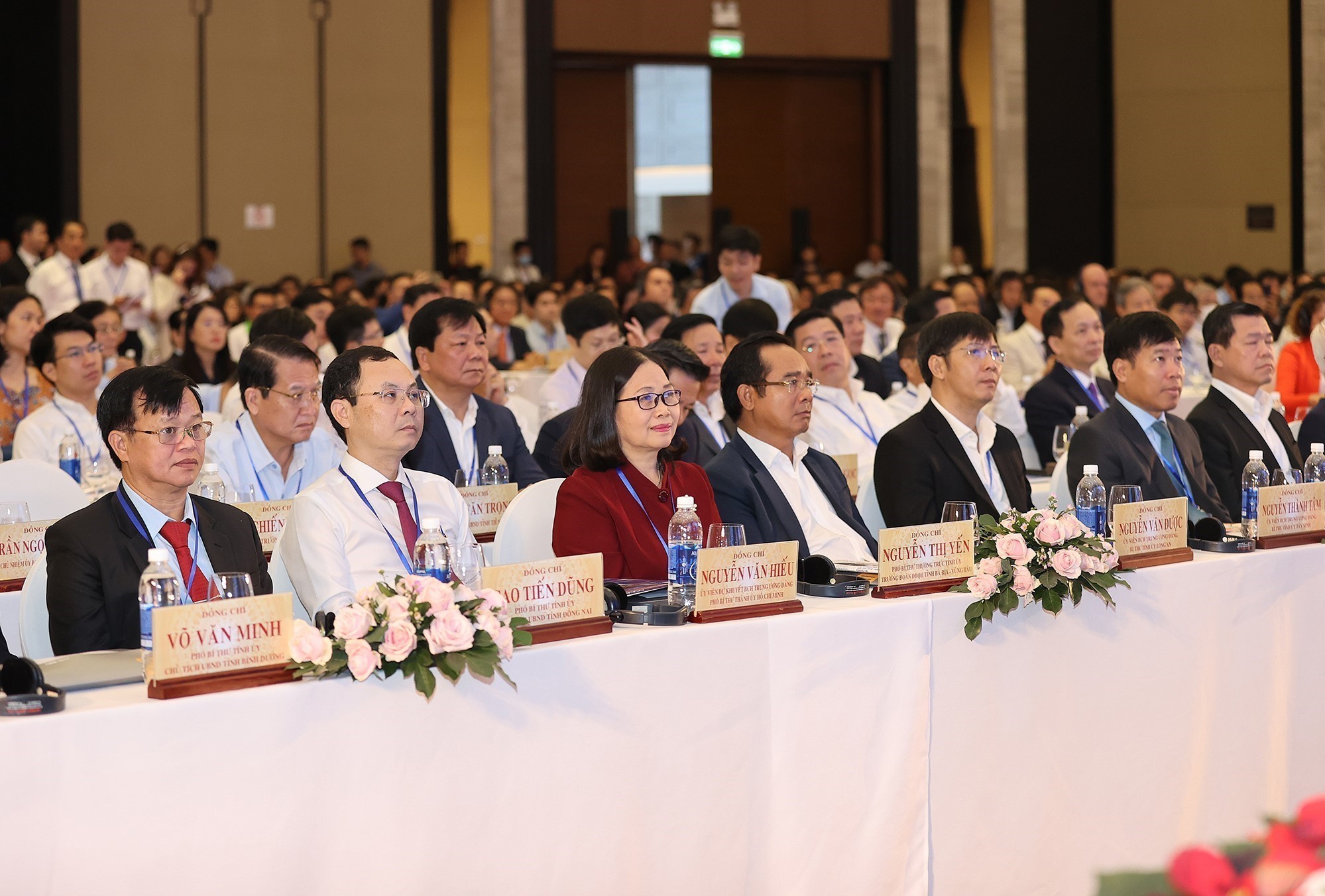 Các đại biểu dự hội nghị.
