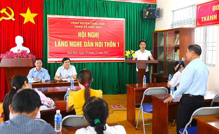 UBND xã Suối Rao tổ chức hội nghị “Ngày thứ Bảy lắng nghe dân nói” để lắng nghe và giải quyết những phản ánh của người dân địa phương.