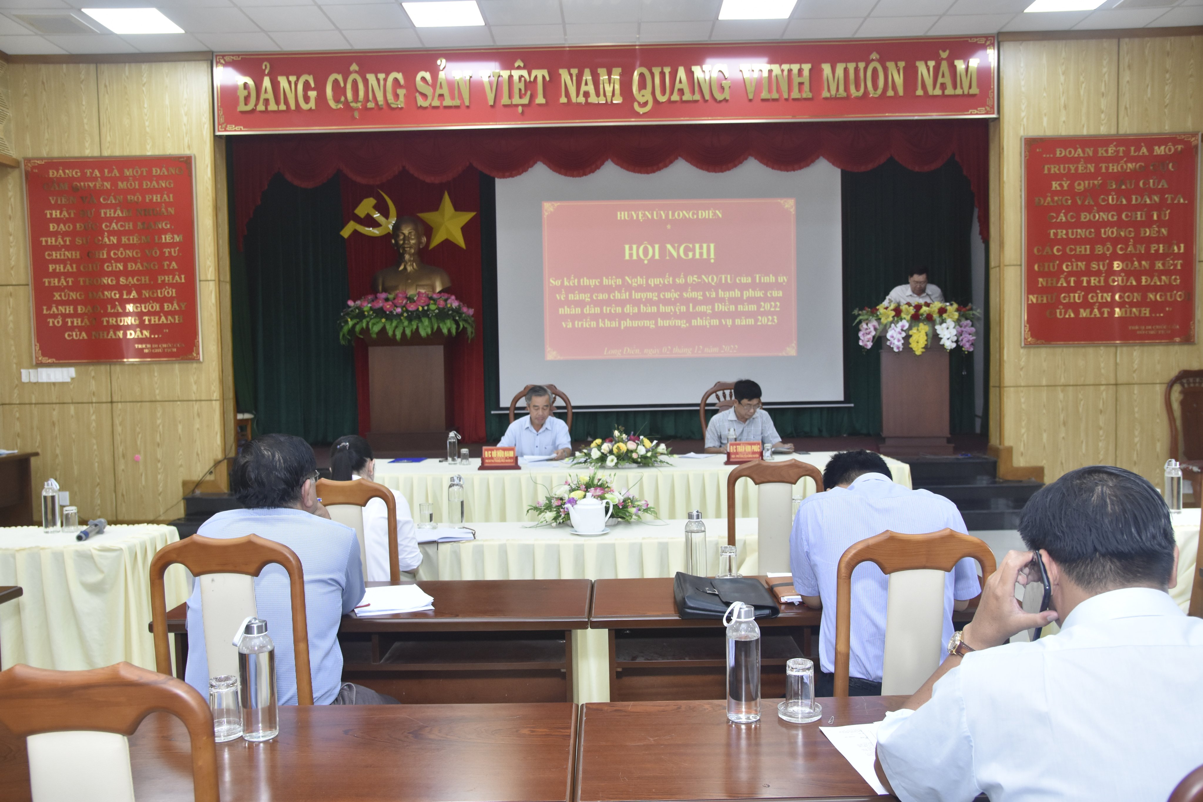 Quang cảnh hội nghị.