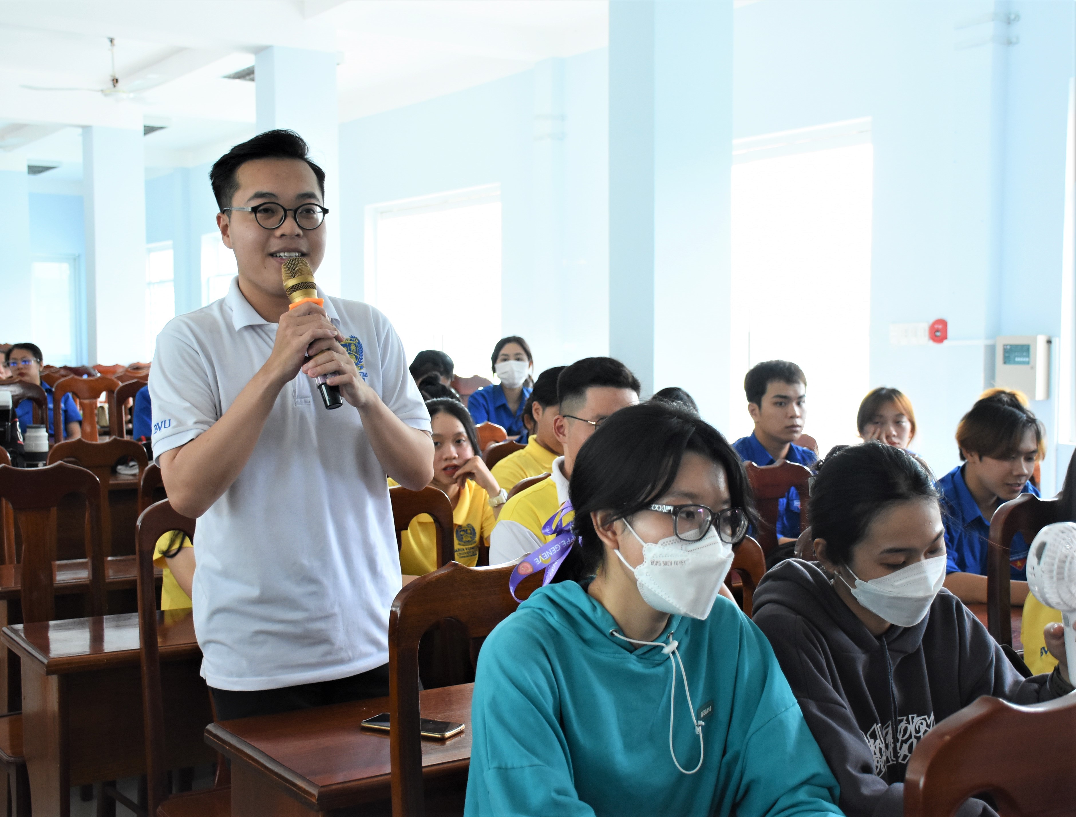 SV Nguyễn Vũ Phương Minh, Trường ĐH Bà Rịa-Vũng Tàu tham gia đặt câu hỏi về những khó khăn gặp phải trong quá trình phấn đấu đạt danh hiệu 