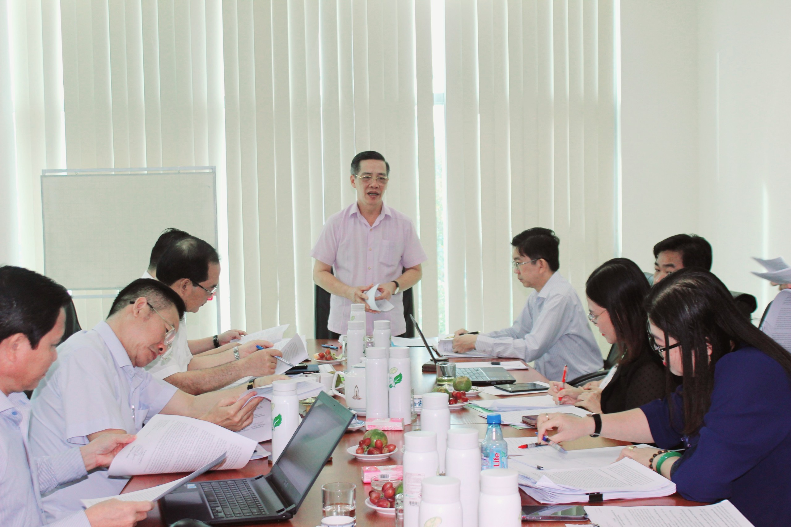 Ông Lưu Tài Đoàn, Ủy viên Ban Thường vụ Tỉnh ủy, Trưởng ban Tổ chức Tỉnh ủy đề nghị tăng cường phân cấp, phân quyền trong tuyển dụng viên chức giáo dục.