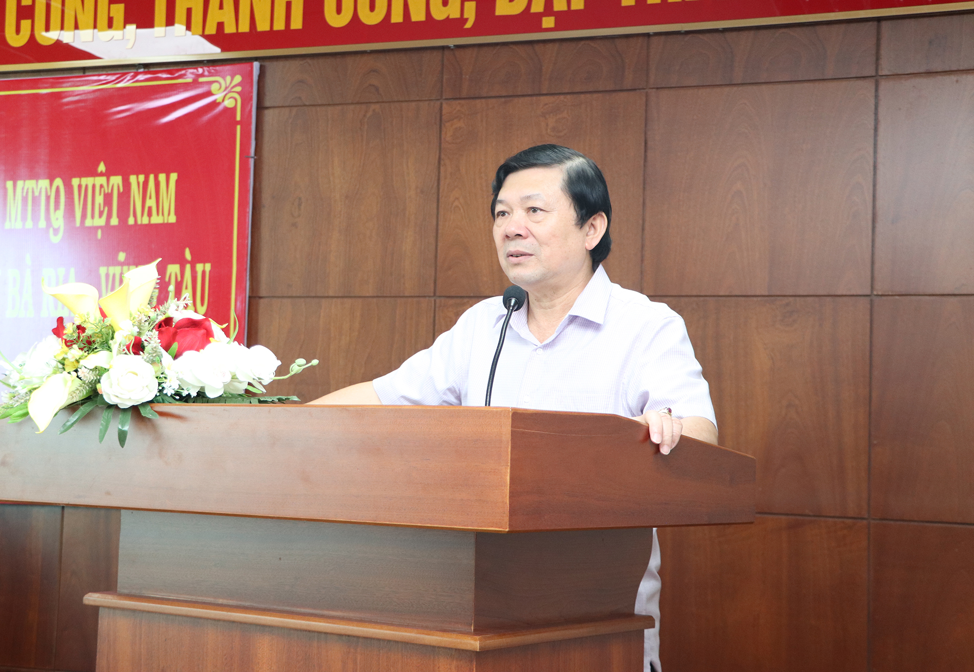 Ông Nguyễn Hữu Dũng, Phó Chủ tịch Ủy ban Trung ương MTTQ Việt Nam phát biểu kết luận hội nghị