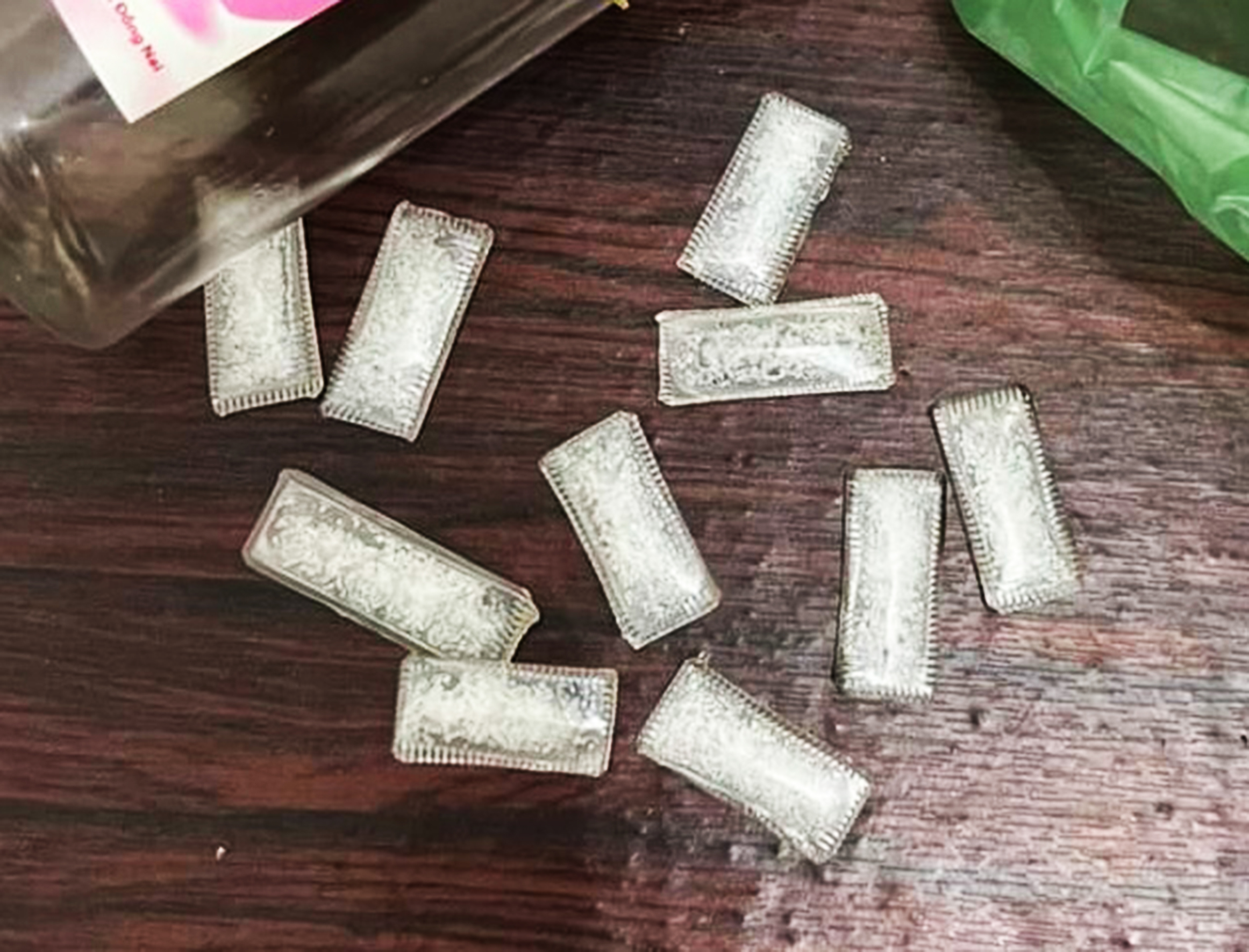 Tang vật là ma tuý đá cơ quan công an thu giữ tại phòng trọ của Lan