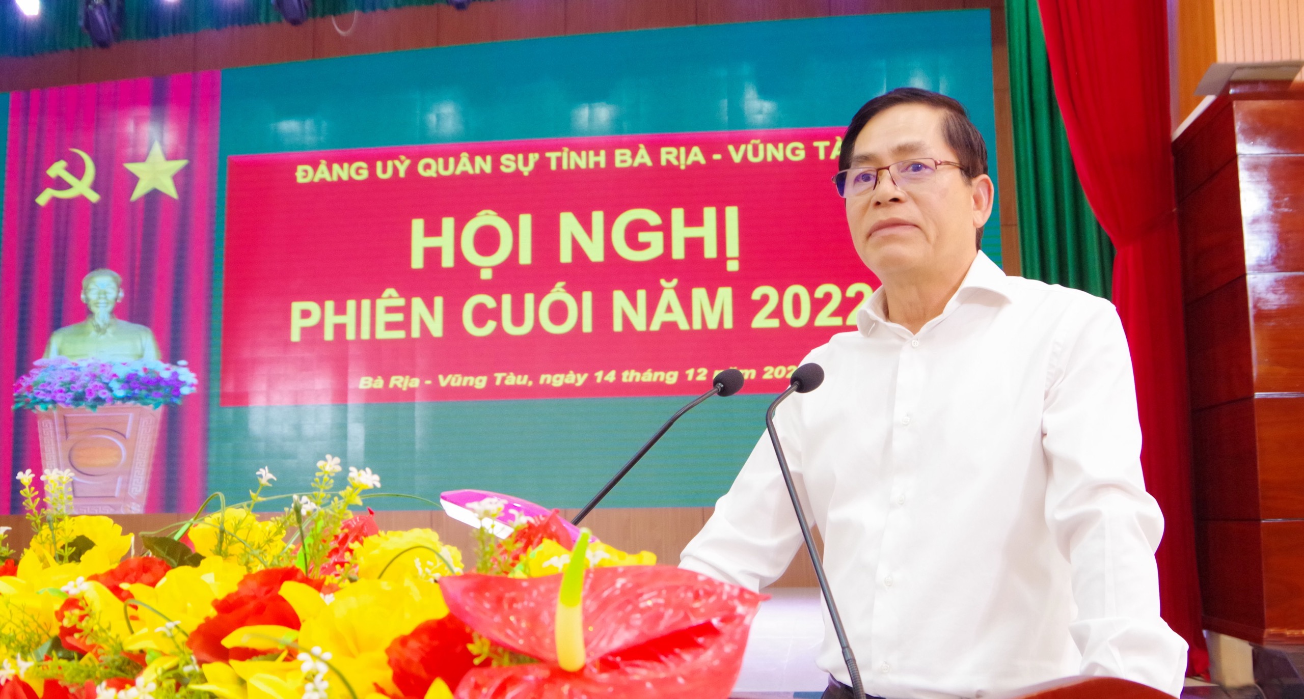 Ông Phạm Viết Thanh, Ủy viên Trung ương Đảng, Bí thư Tỉnh ủy, Bí thư Đảng ủy  Quân sự tỉnh phát biểu tại hội nghị.