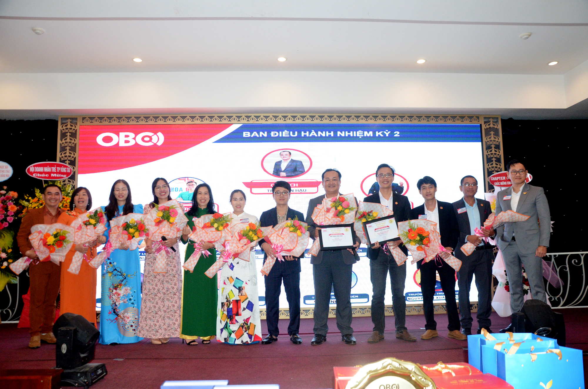 Các thành viên điều hành nhiệm kỳ 2 OBC Chapter Legend ra mắt.
