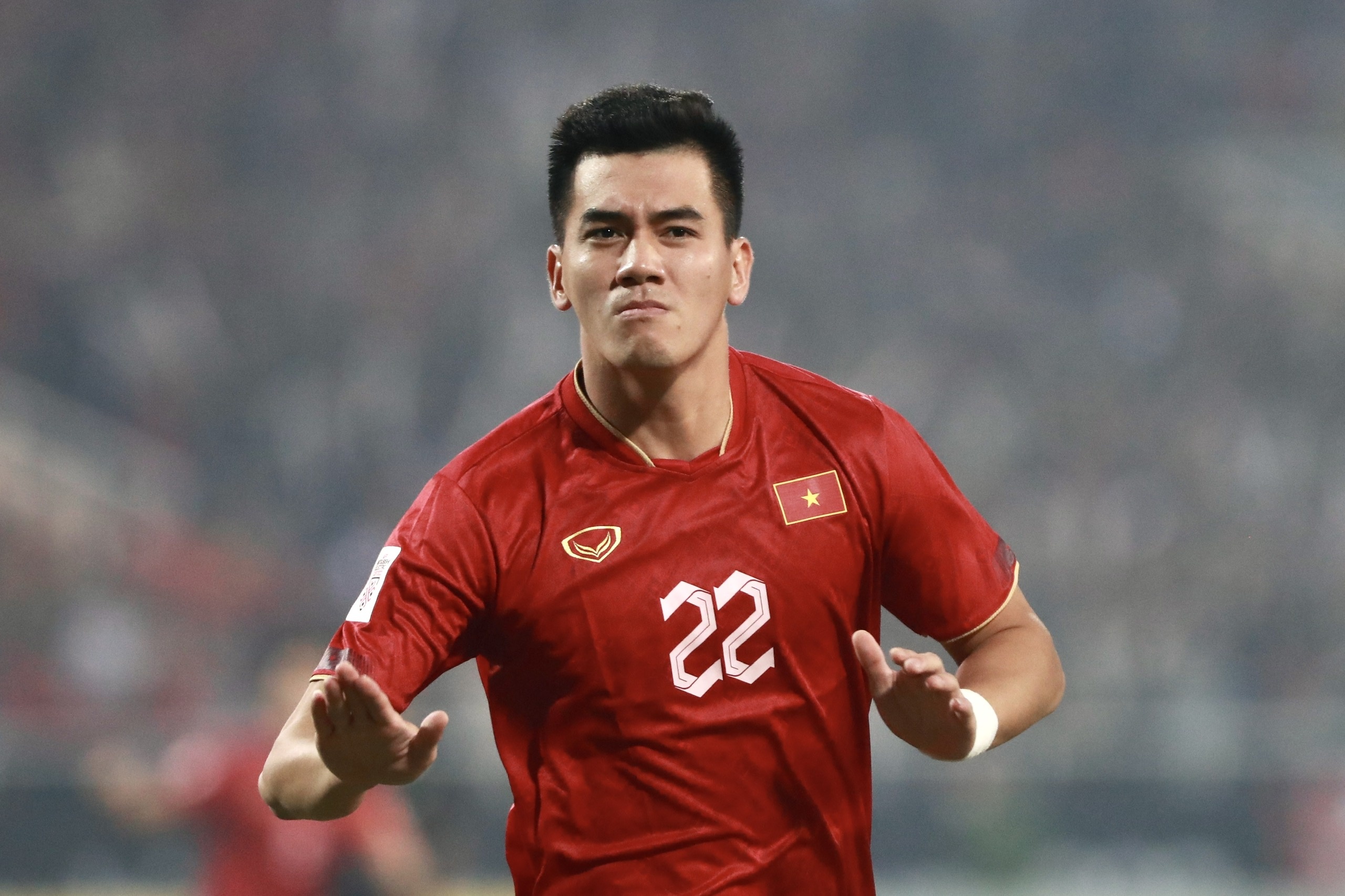 Hai bàn thắng của Tiến Linh giúp tuyển Việt Nam có lần thứ 4 vào chung kết AFF Cup.