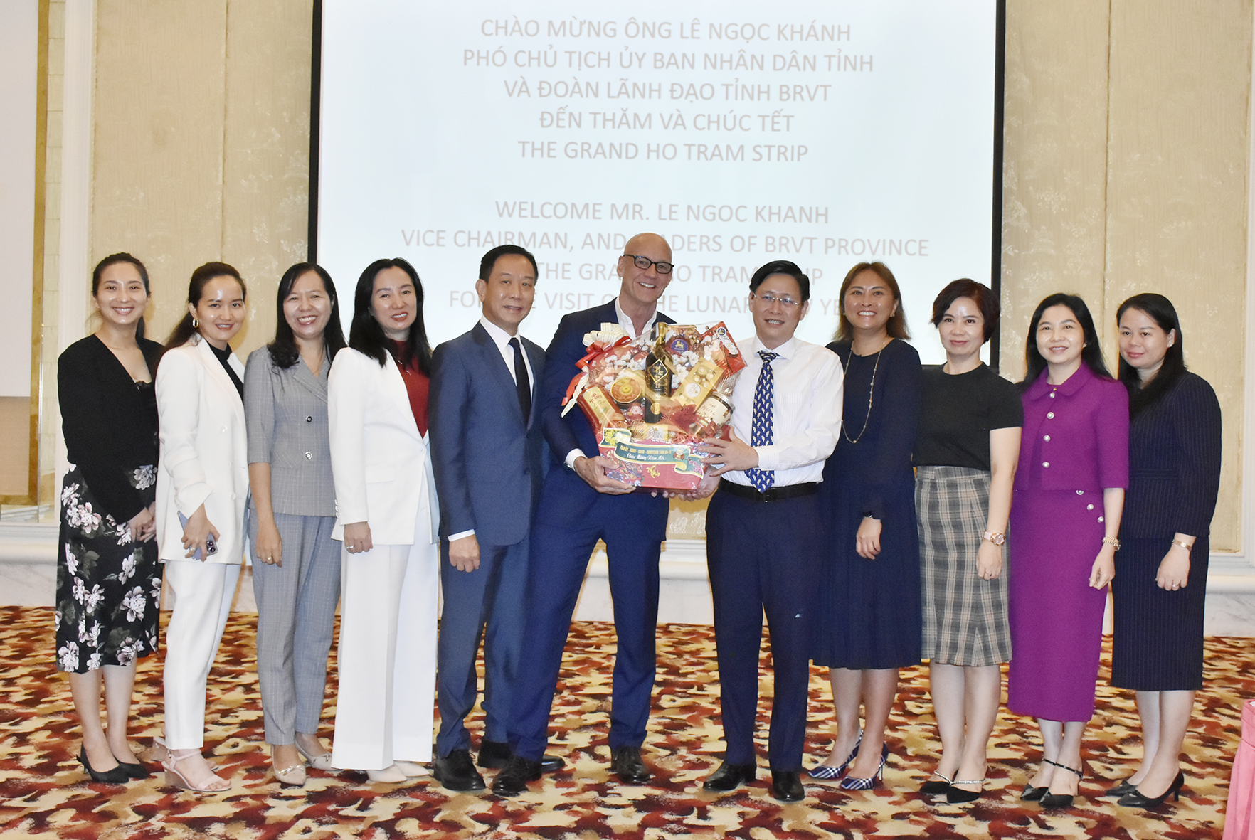 Ông Lê Ngọc Khánh, Phó Chủ tịch UBND tỉnh làm Trưởng Đoàn công tác Đoàn công tác của Tỉnh ủy - HĐND - UBND - UBMTTQ Việt Nam tỉnh thăm và chúc Tết Công ty TNHH Dự án Hồ Tràm- The Grand Hồ Tràm Strip 