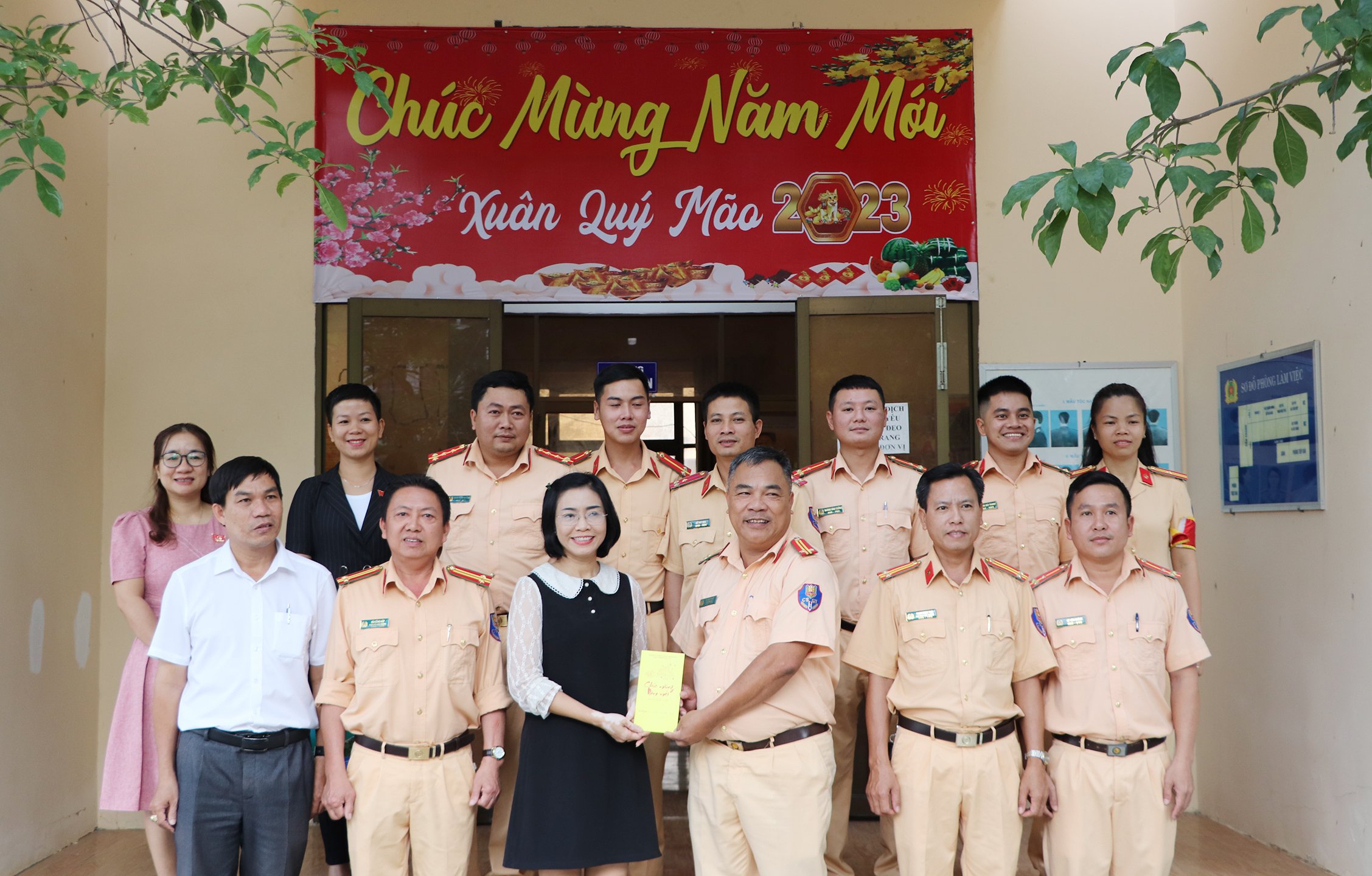Phó Bí thư Thường trực Thành ủy Lê Thị Thanh Bình thăm, chúc Tết Đội Cảnh sát đường thuỷ, Phòng CSGT Công an tỉnh Bà Rịa- Vũng Tàu.