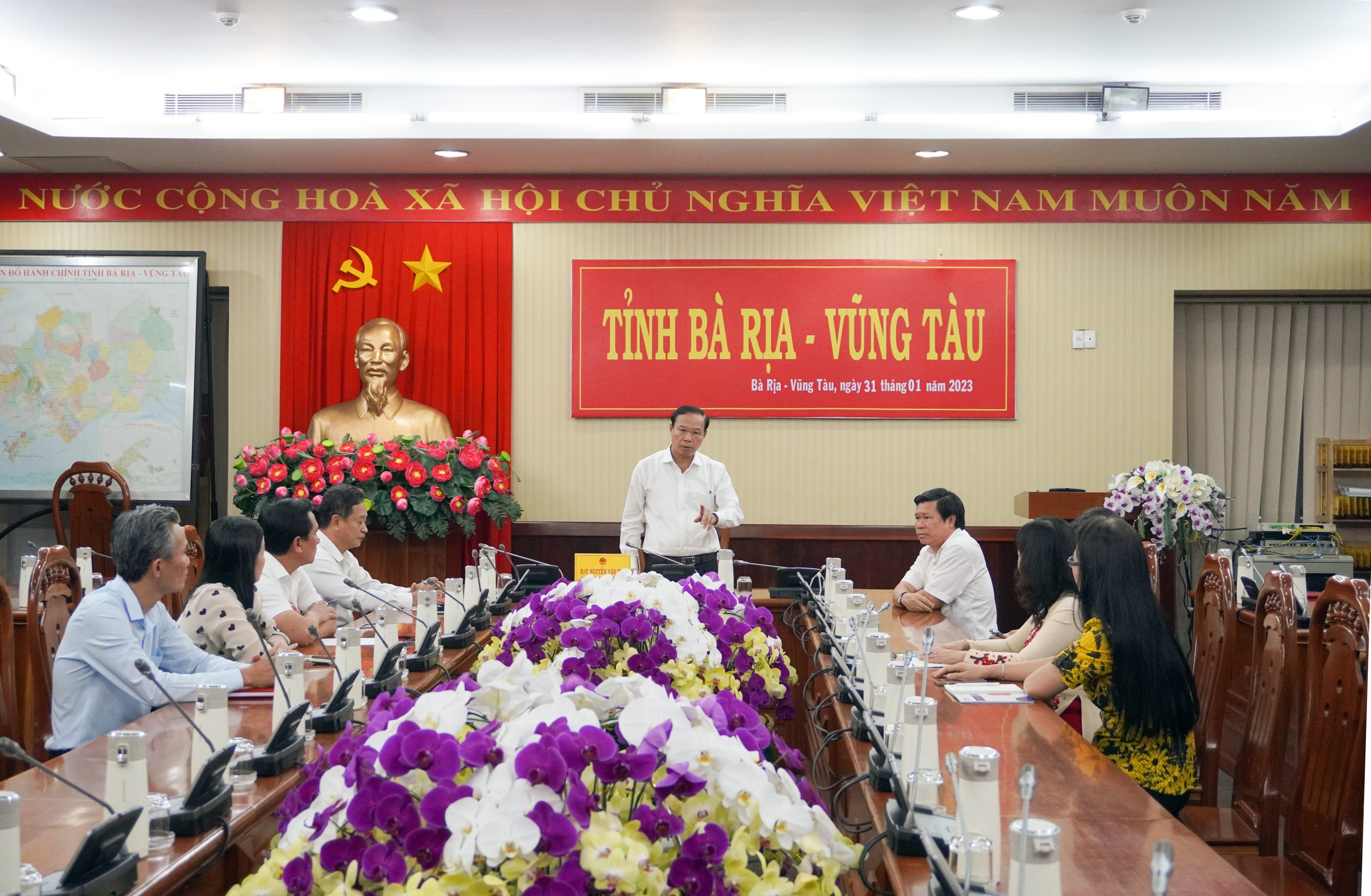 Ông Nguyễn Văn Thọ, Chủ tịch UBND tỉnh phát biểu kết luận cuộc họp. 