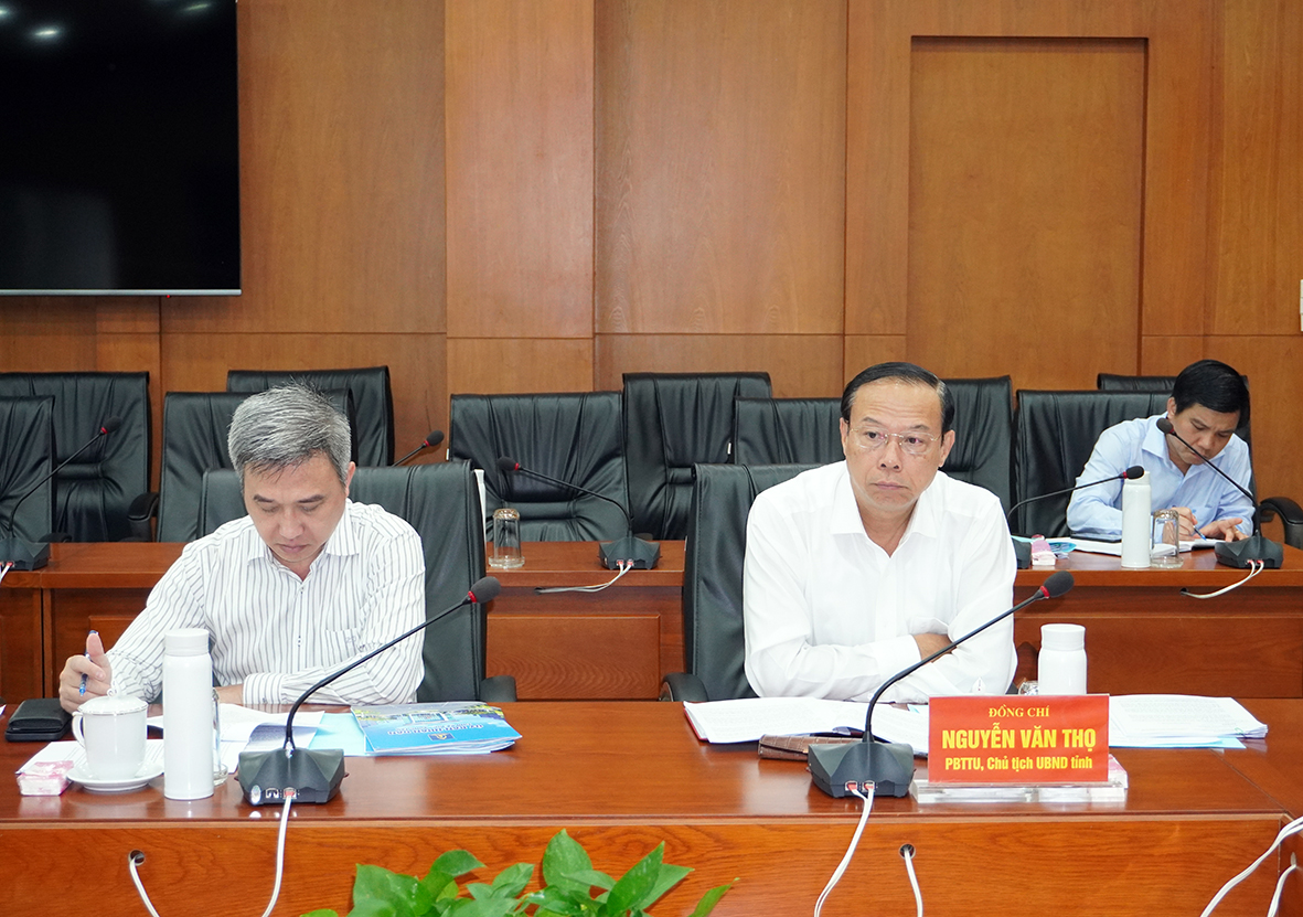 Ông Nguyễn Văn Thọ, Chủ tịch UBND tỉnh tham dự cuộc họp.