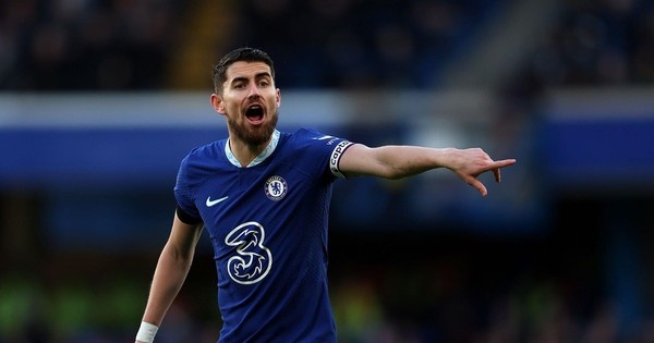 Lúc cần kiểm soát bóng và chơi an toàn, Jorginho là phương án Arteta có thể sử dụng.