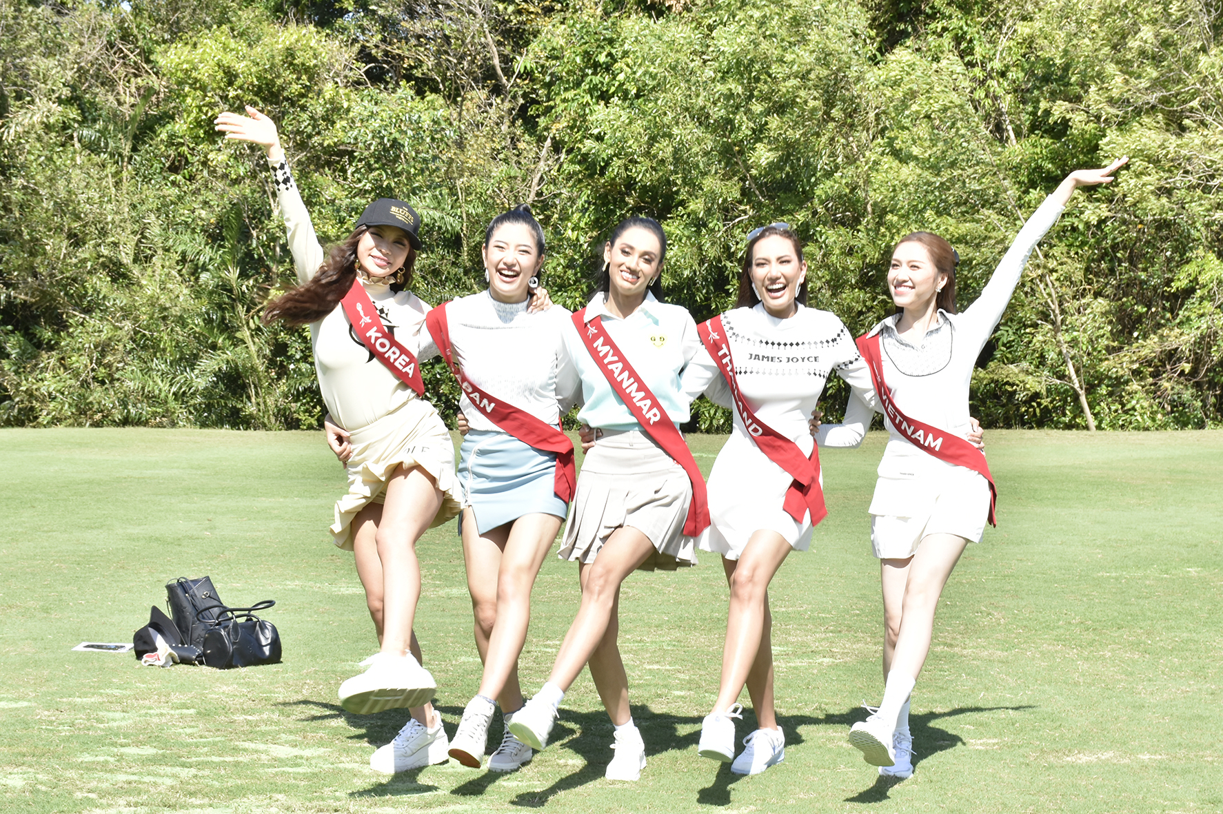 Thời tiết nắng đẹp thuận lợi cho các hoạt động trải nghiệm sân golf The Bluff Grand Ho Tram Strip 