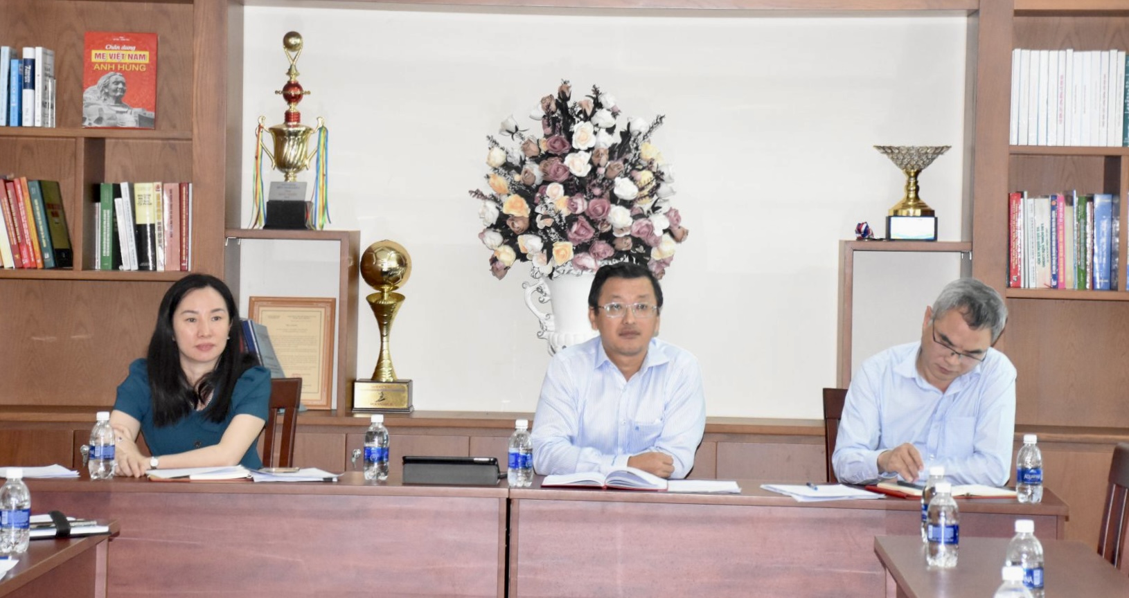 Lãnh đạo Sở Xây dựng chủ trì hội nghị