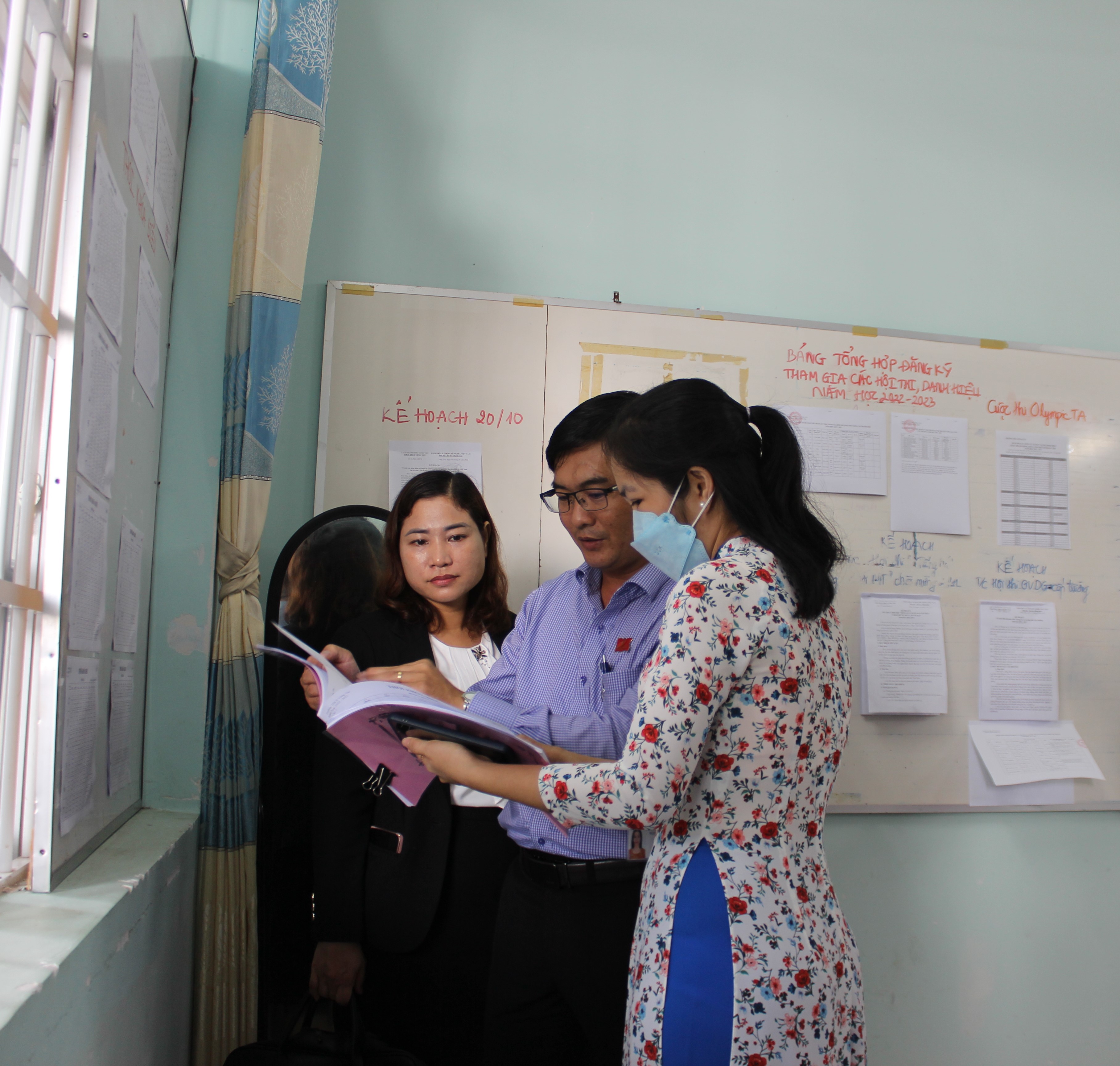 Đoàn Giám sát của HĐND tỉnh khảo sát thực tế việc thực hiện Nghị quyết 123 tại Trường THCS Vũng Tàu (TP. Vũng Tàu).