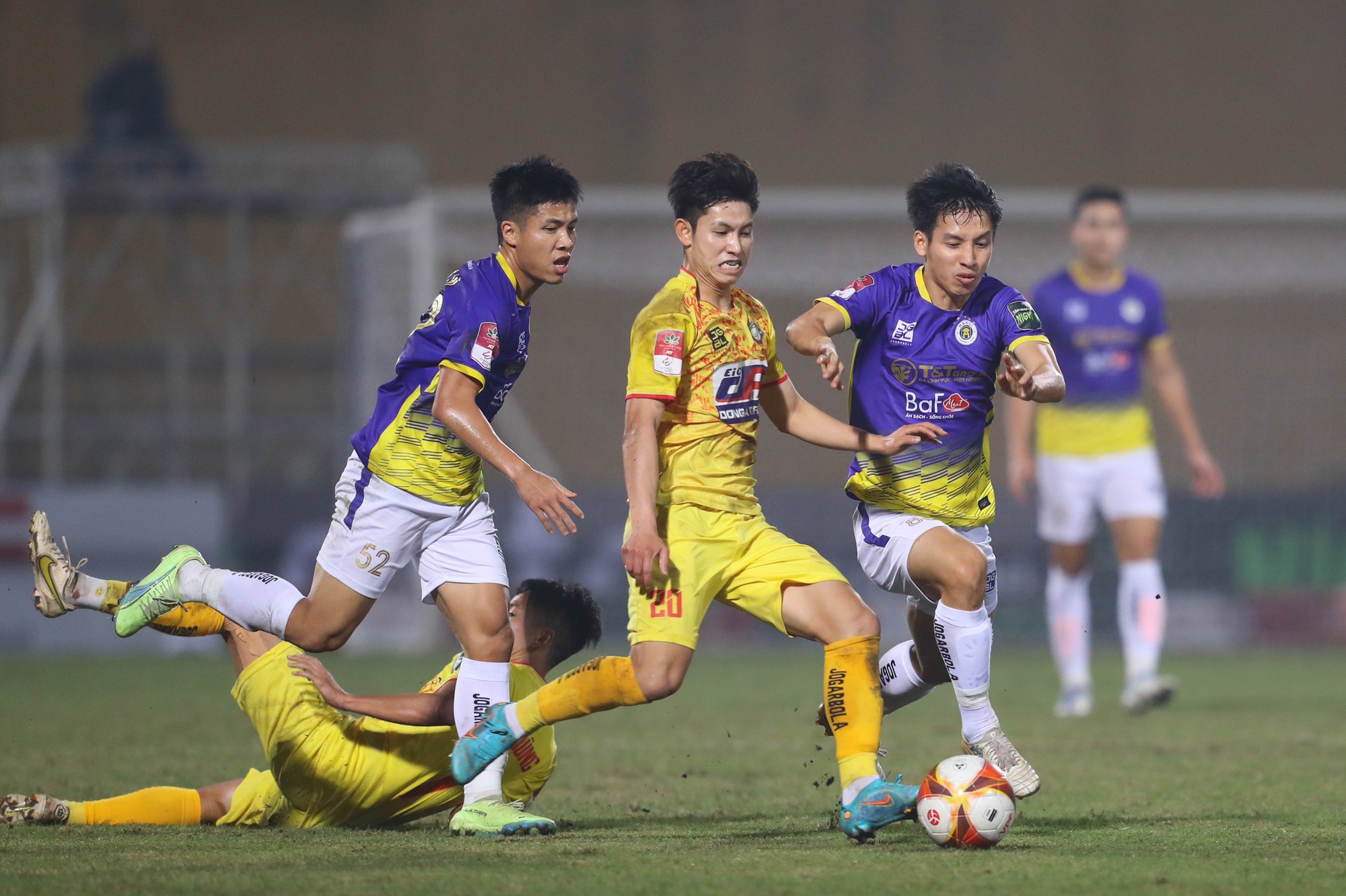 Sau vòng 4, V-League 2023 nghỉ tới 50 ngày.