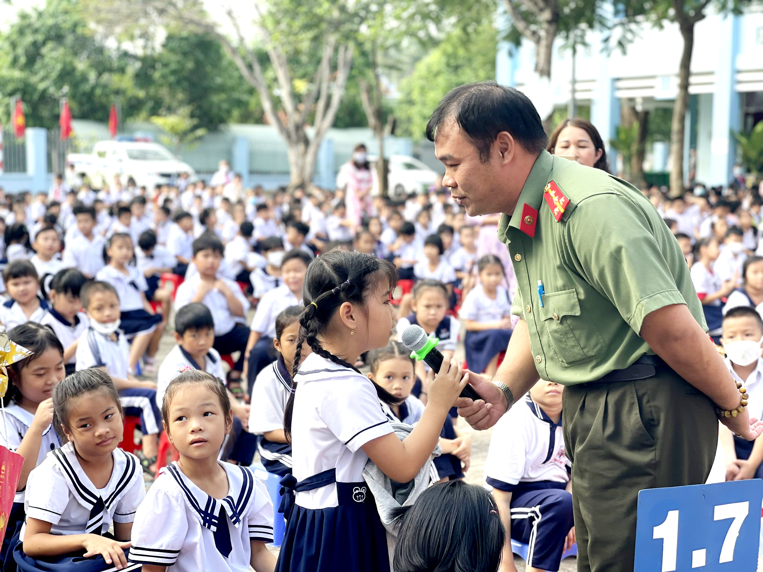 Công an tỉnh tuyên truyền phương thức, thủ đoạn xâm hại tình dục trẻ em và cách phòng tránh.