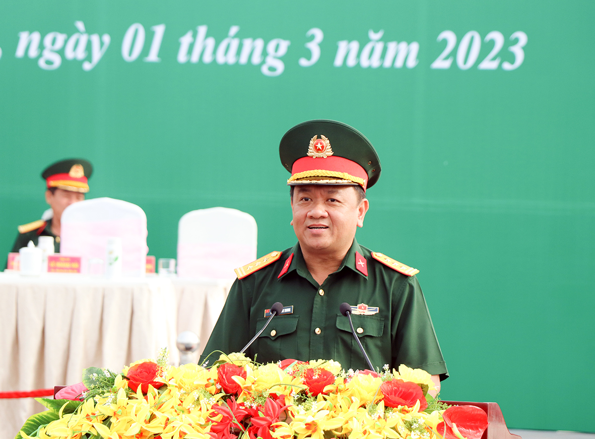 Thượng tá Nguyễn Thành Trung, Chính ủy Bộ CHQS tỉnh phát động thi đua mùa huấn luyện năm 2023.