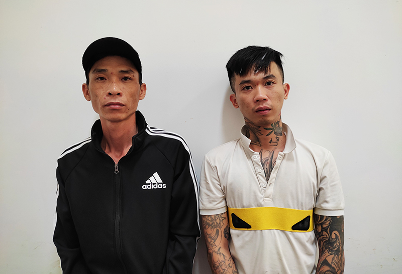 Các đối tượng Tâm (trái) Khang Văn (phải)