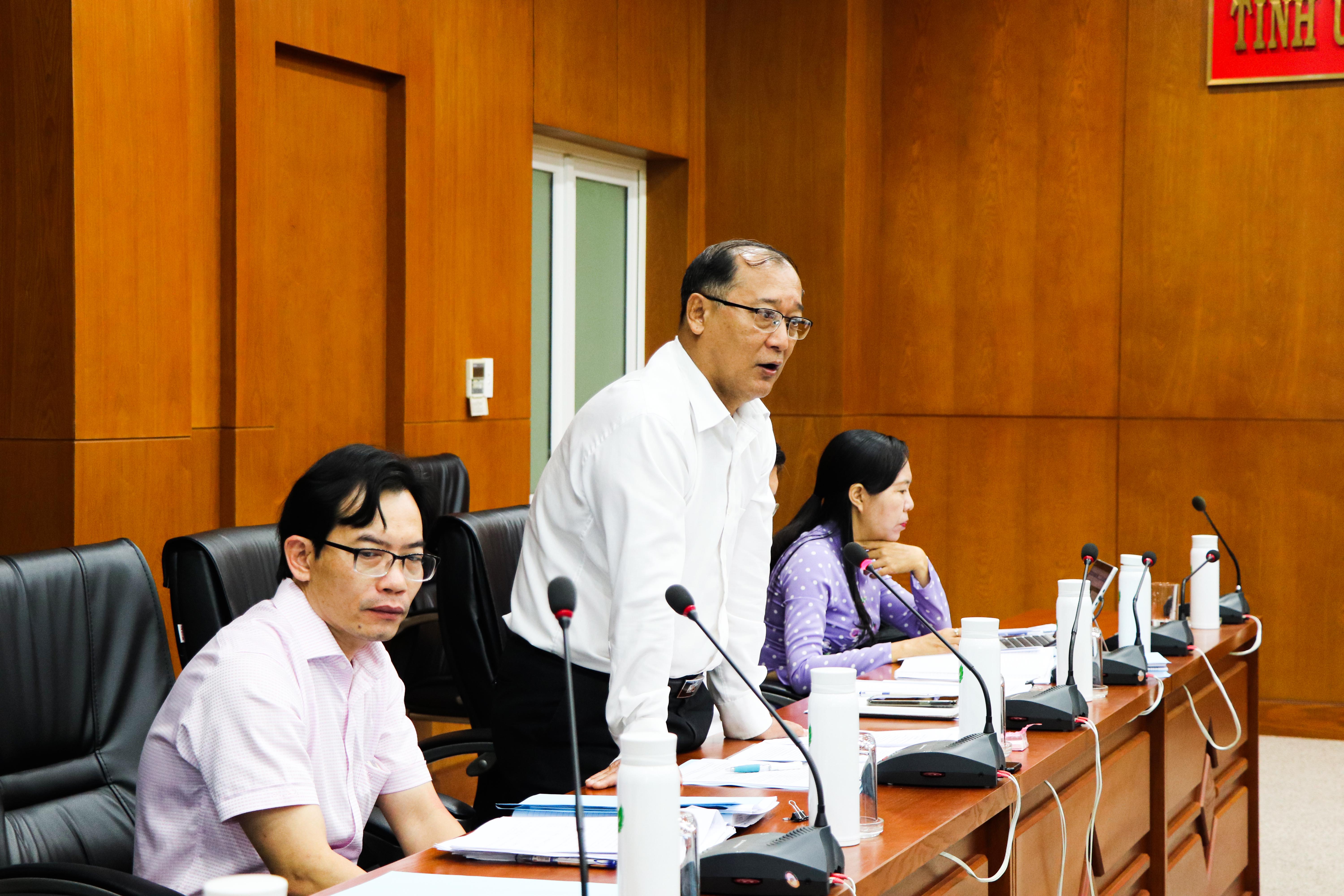 Ông Phạm Minh An, Giám đốc Sở Y tế phát biểu tại cuộc họp.