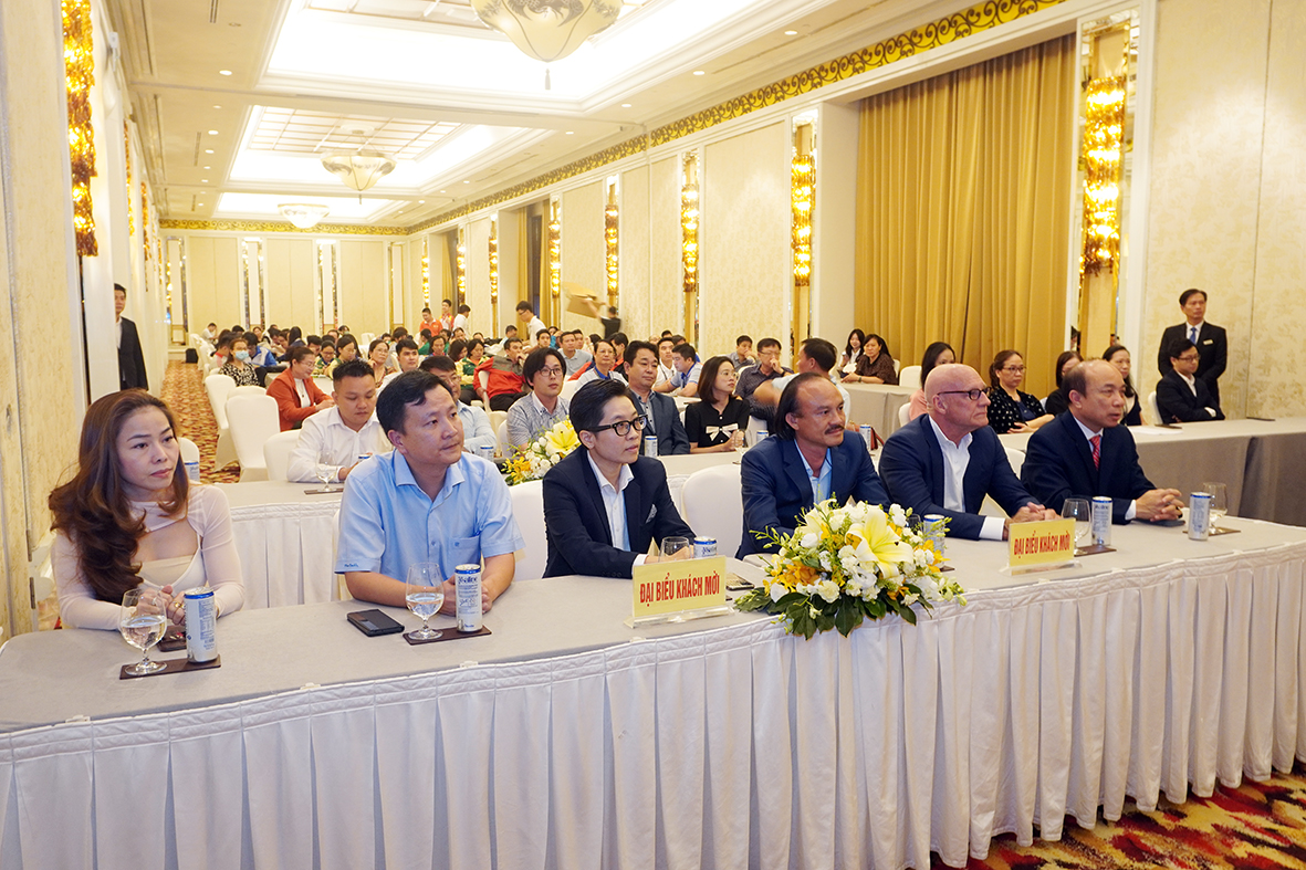 Các đại biểu tham dự lễ trao giải.