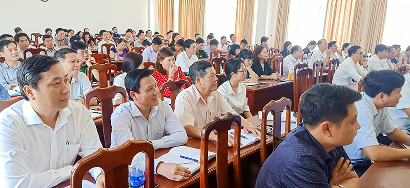 Các đại biểu tham dự lớp tập huấn kỹ năng nghiệp vụ báo cáo viên, tuyên truyền viên cơ sở năm 2023.