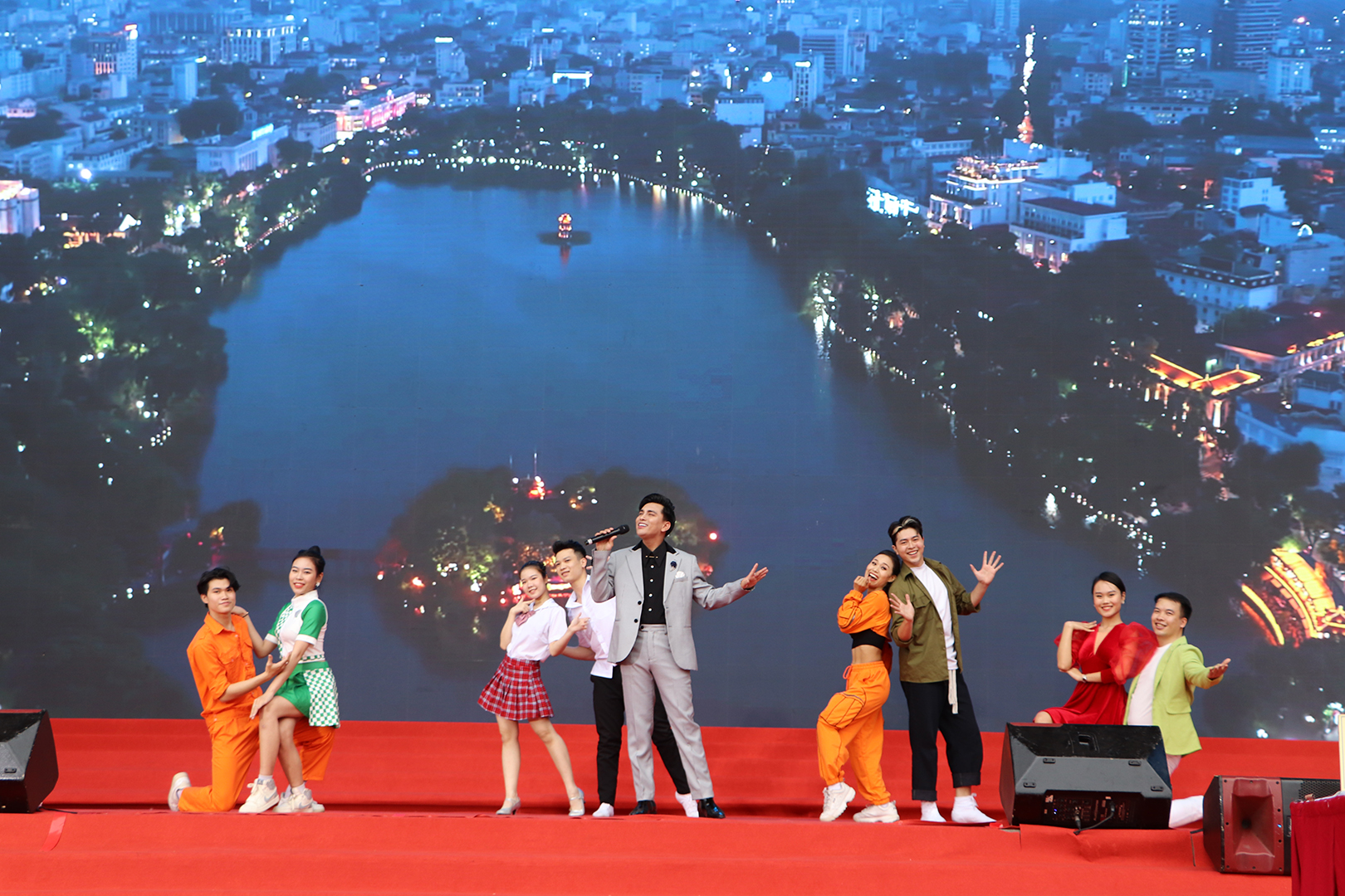 Một tiết mục văn nghệ ca ngợi người làm báo tại Lễ Bế mạc Hội Báo toàn quốc năm 2023.