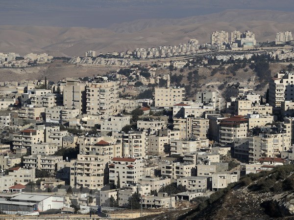 Khu định cư Do Thái Maale Adumim (phía sau) ở Khu Bờ Tây.