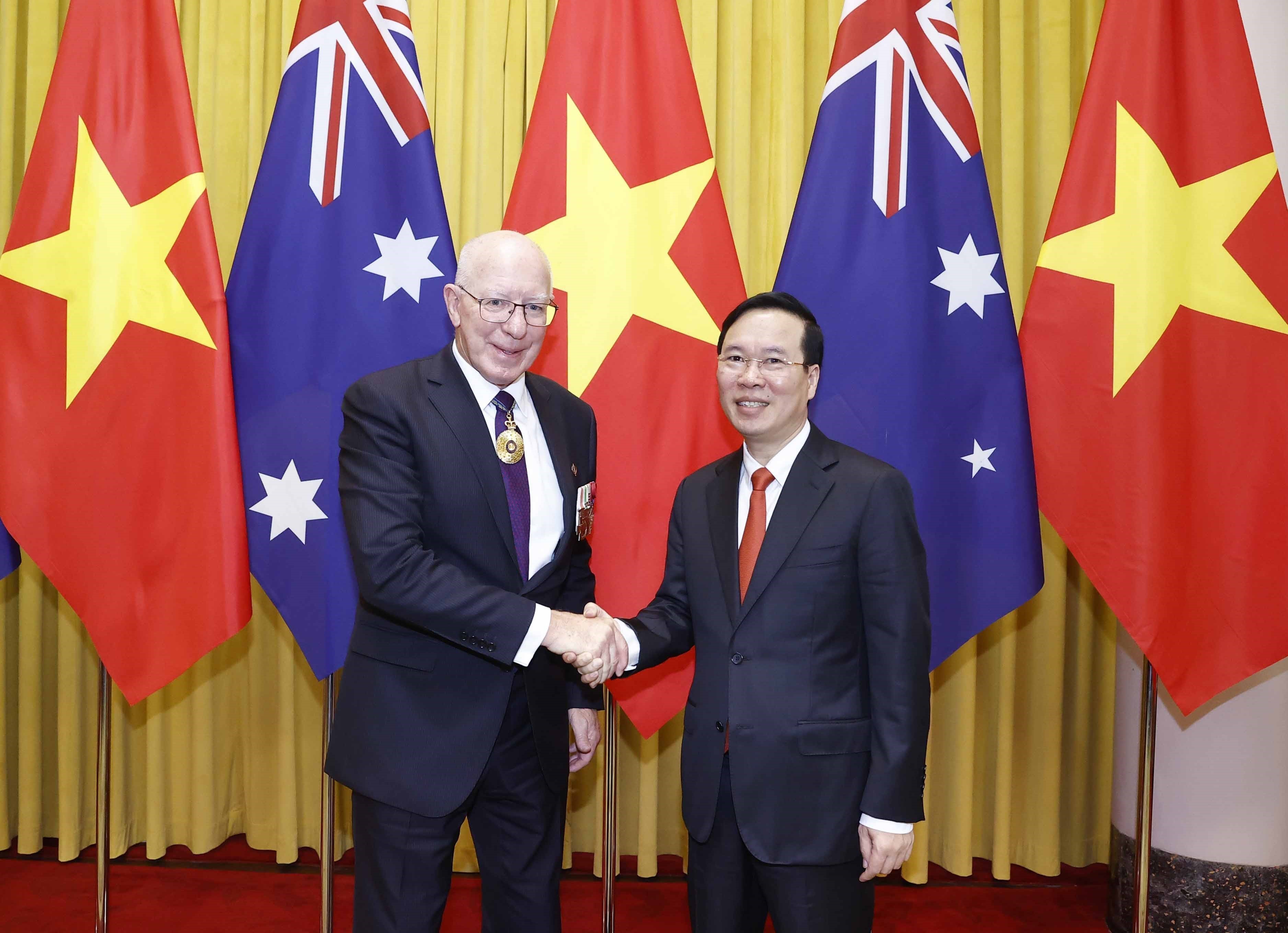 Chủ tịch nước Võ Văn Thưởng và Toàn quyền Australia David Hurley sau khi kết thúc buổi hội đàm. Ảnh: THỐNG NHẤT