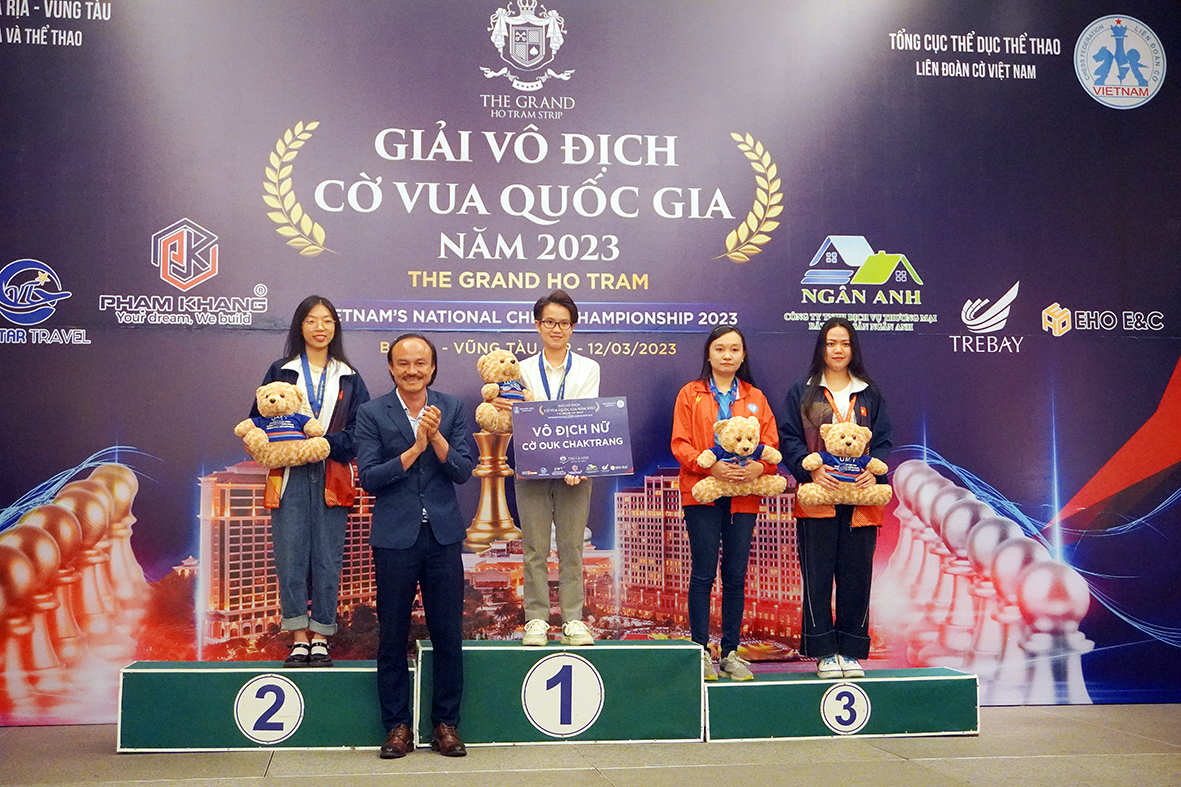 Tôn Nữ Hồng Ân giành Huy chương Vàng nội dung cờ Khmer tại giải vô địch Cờ vua quốc gia năm 2023 tại Hồ Tràm.