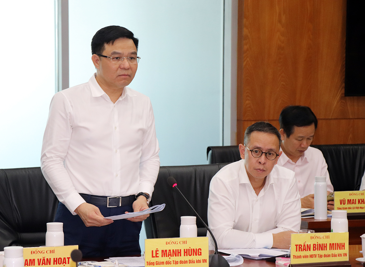Ông Lê Mạnh Hùng, Chủ tịch Tập đoàn Dầu khí phát biểu tại buổi làm việc.