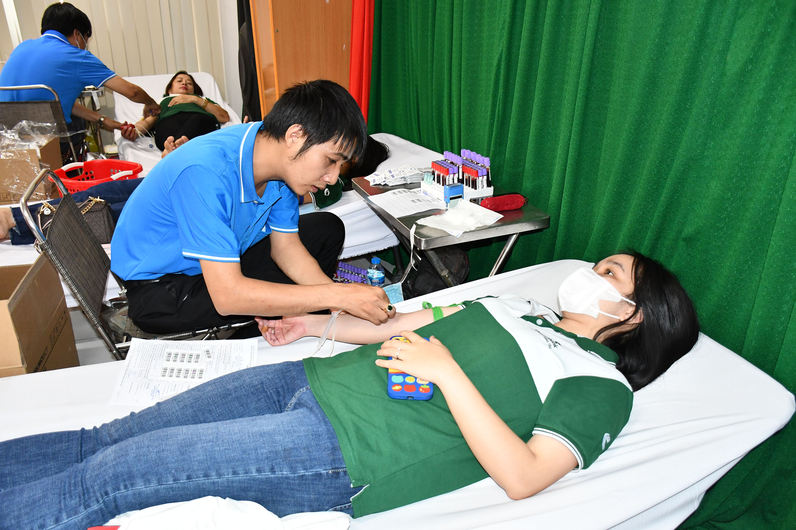 Đông đảo người dân đã hăng hái tham gia HMTN.