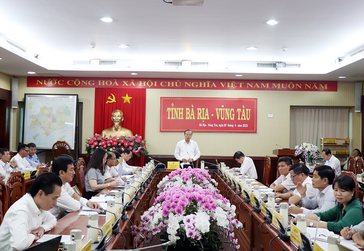 Quang cảnh cuộc họp.
