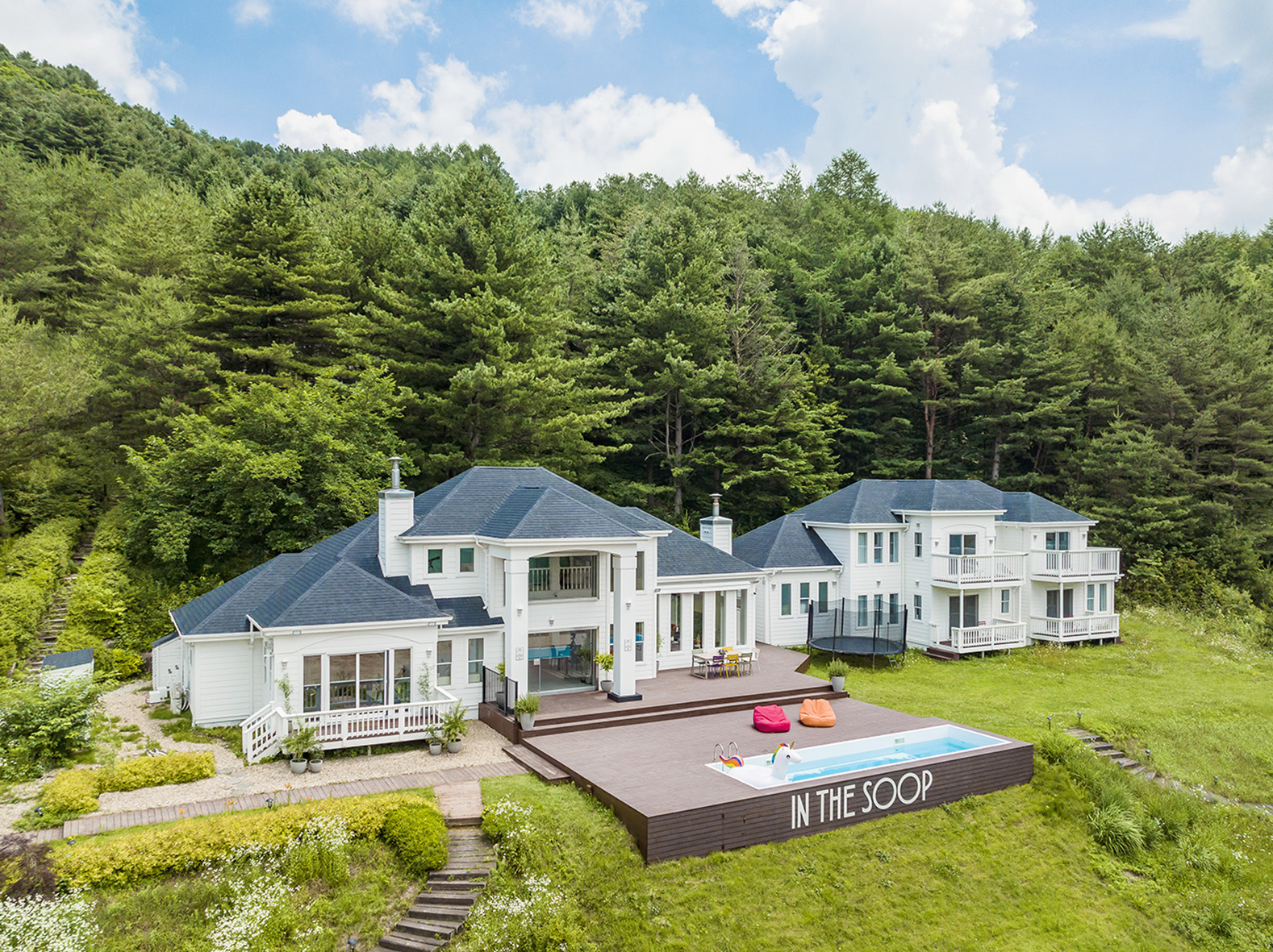 Khu biệt thự nghỉ dưỡng tại Pyeongchang, tỉnh Gangwon phục vụ cho BTS quay In the Soop  mùa 2 