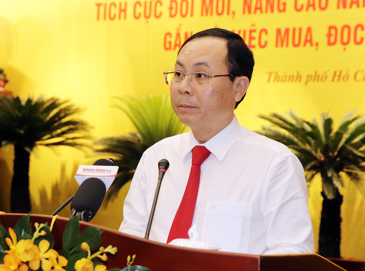 Ông Nguyễn Văn Hiếu, Ủy viên Dự khuyết Trung ương Đảng, Phó Bí thư Thành ủy TP. Hồ Chí Minh phát biểu chào mừng hội nghị.