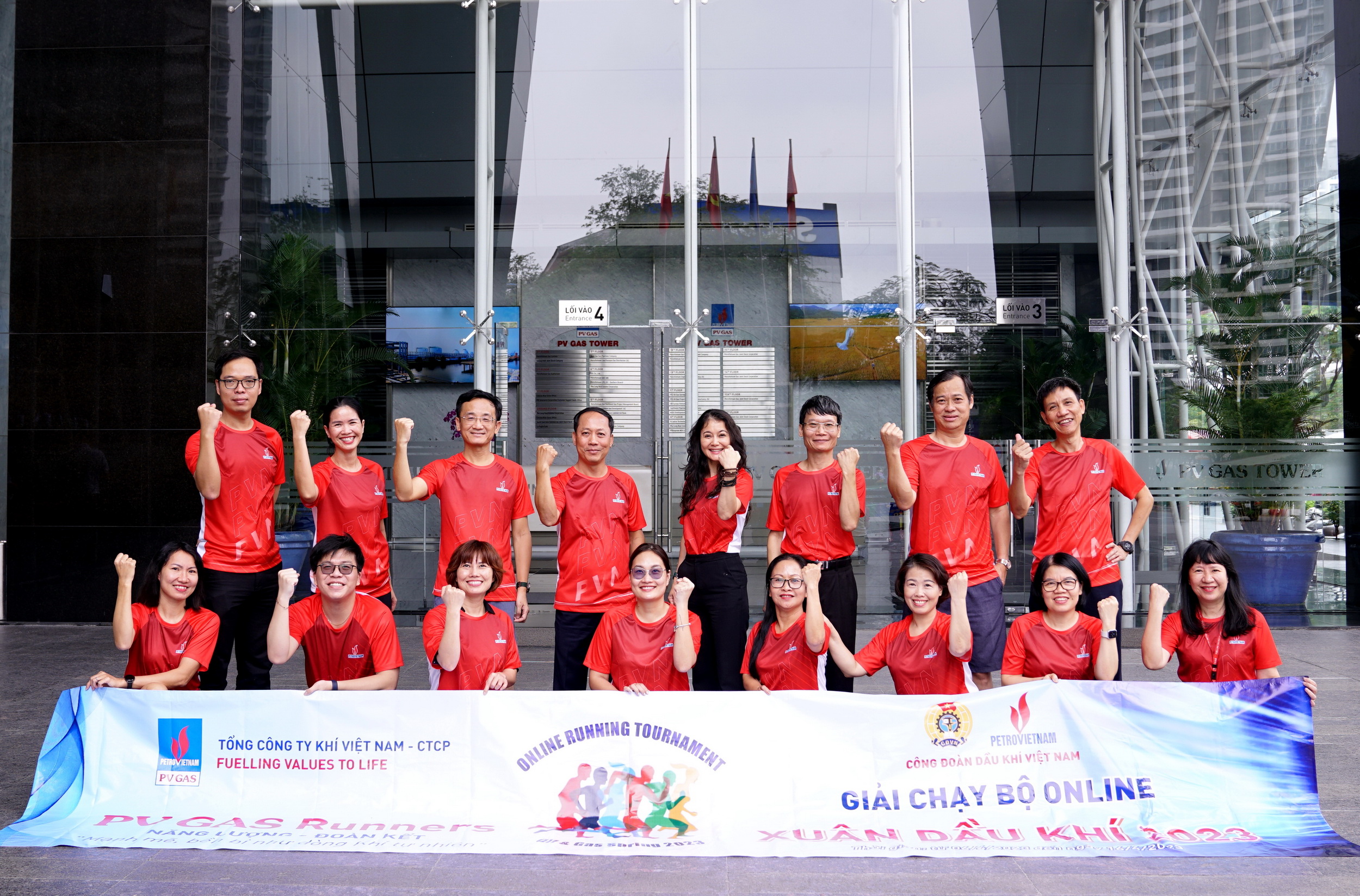 Lãnh đạo PV GAS đi đầu gương mẫu, kêu gọi người lao động PV GAS hưởng ứng giải chạy online “Xuân Dầu khí 2023”.