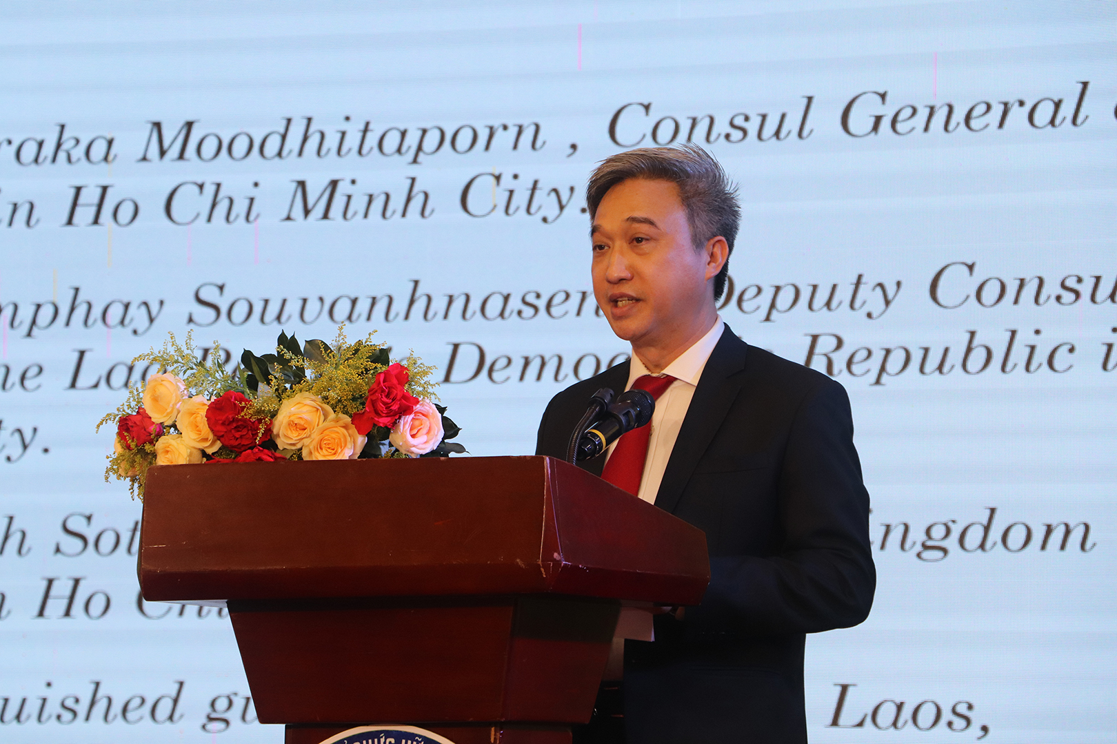 Phó Chủ tịch UBND tỉnh Đặng Minh Thông gửi những lời chúc tốt đẹp các bạn láng giềng nhân dịp Tết cổ truyền Thái Lan, Lào, Campuchia.