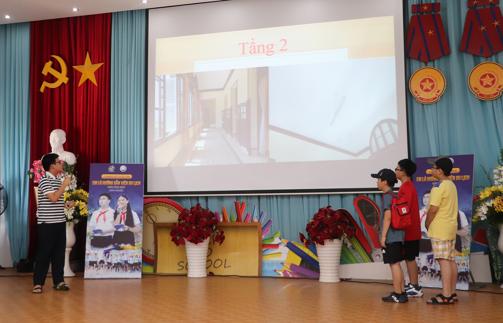 Bùi Hoàng Lâm, lớp 6.6, thuyết trình về Bạch Dinh.
