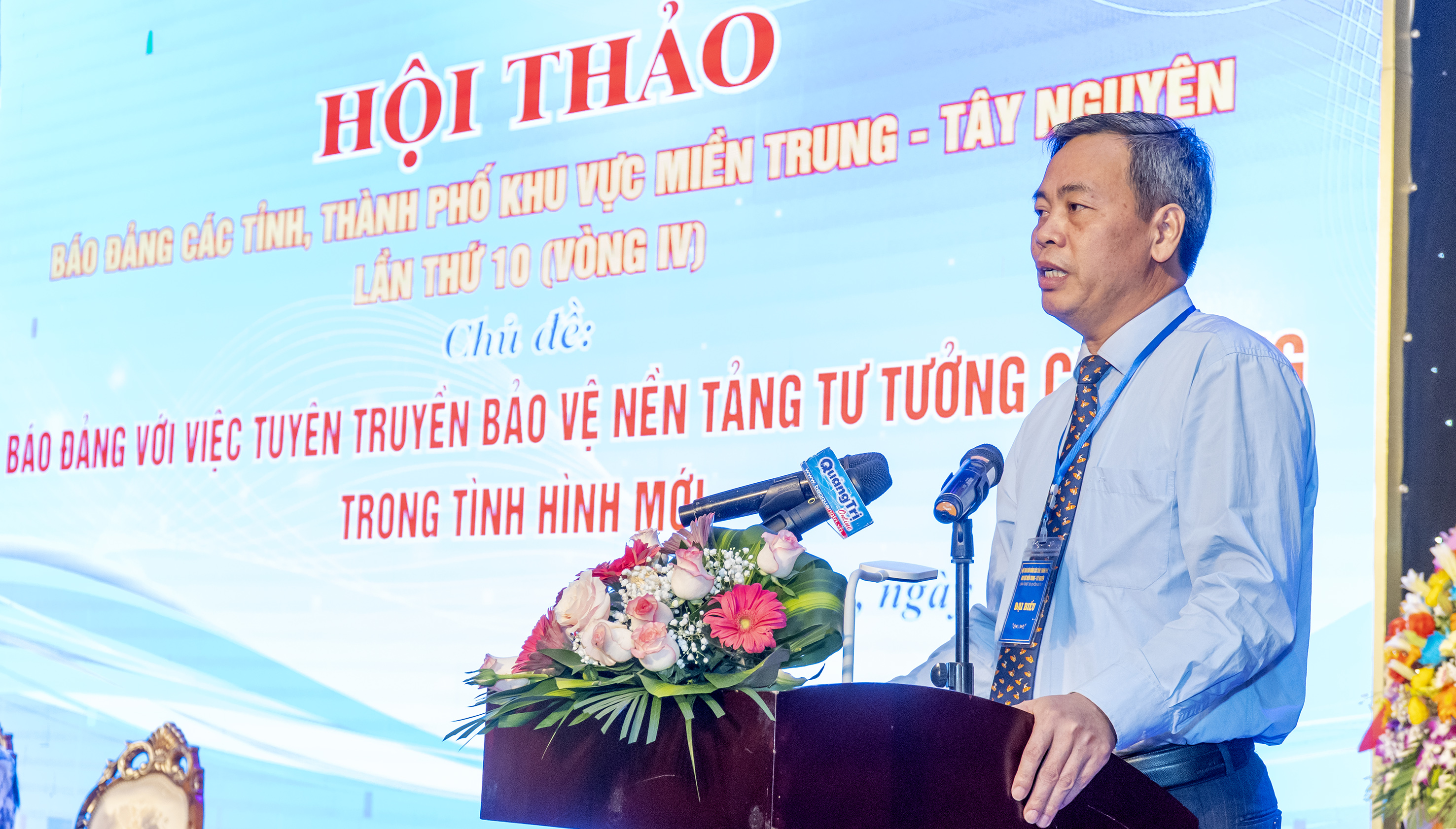 Phó Bí thư Thường trực Tỉnh ủy, Chủ tịch HĐND tỉnh Nguyễn Đăng Quang phát biểu chào mừng hội thảo.