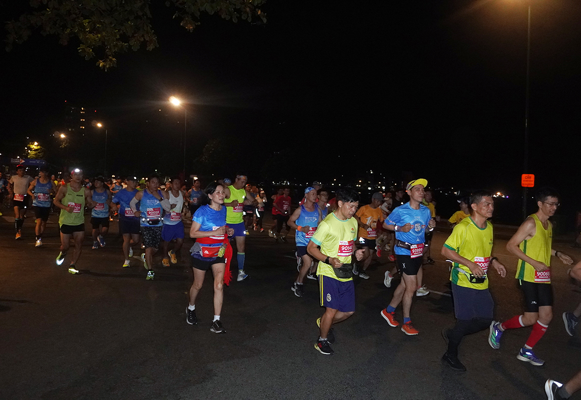 Năm nay, giải thu hút hơn 500 runner chinh phục cự ly 42km.