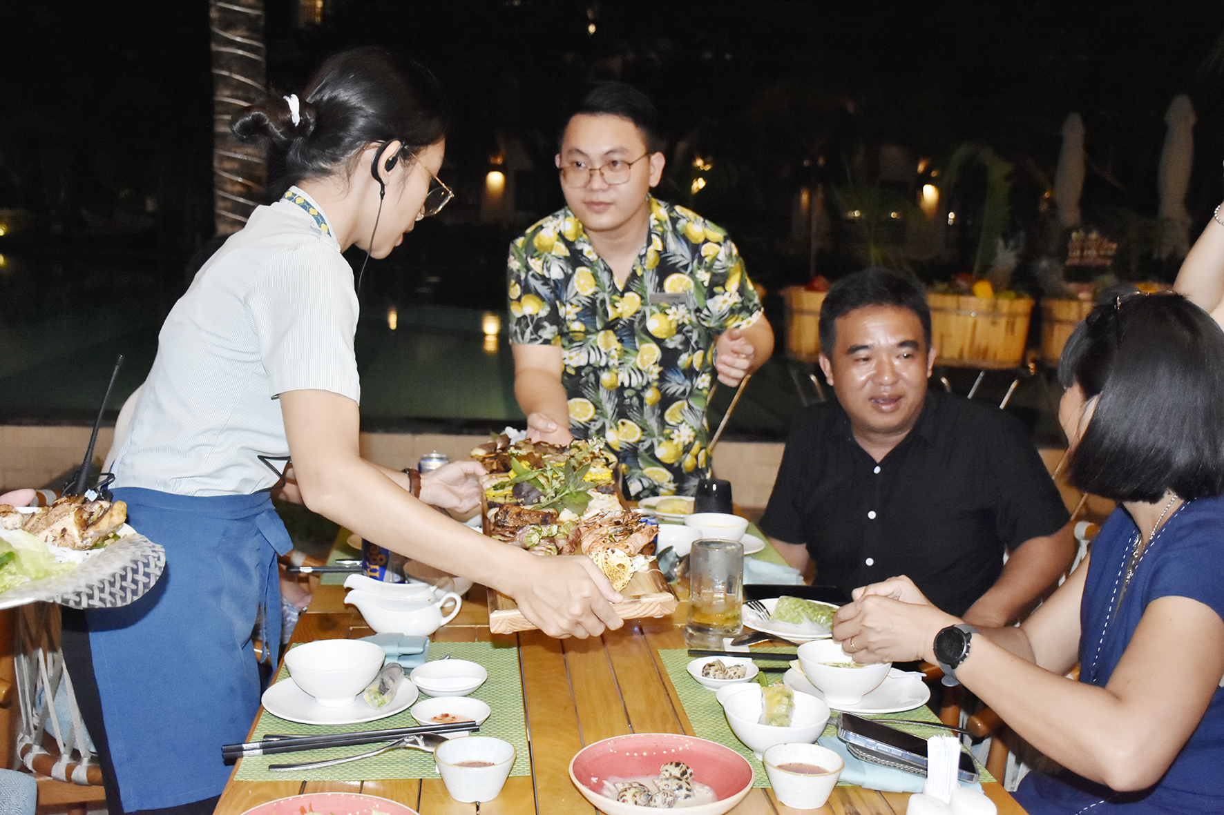 Thưởng thức tiệc BBQ tại Khách sạn The Secret Côn Đảo