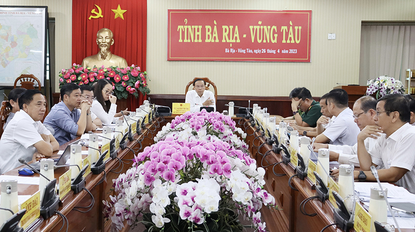Ông Nguyễn Văn Thọ, Chủ tịch UBND tỉnh chủ trì buổi làm việc.