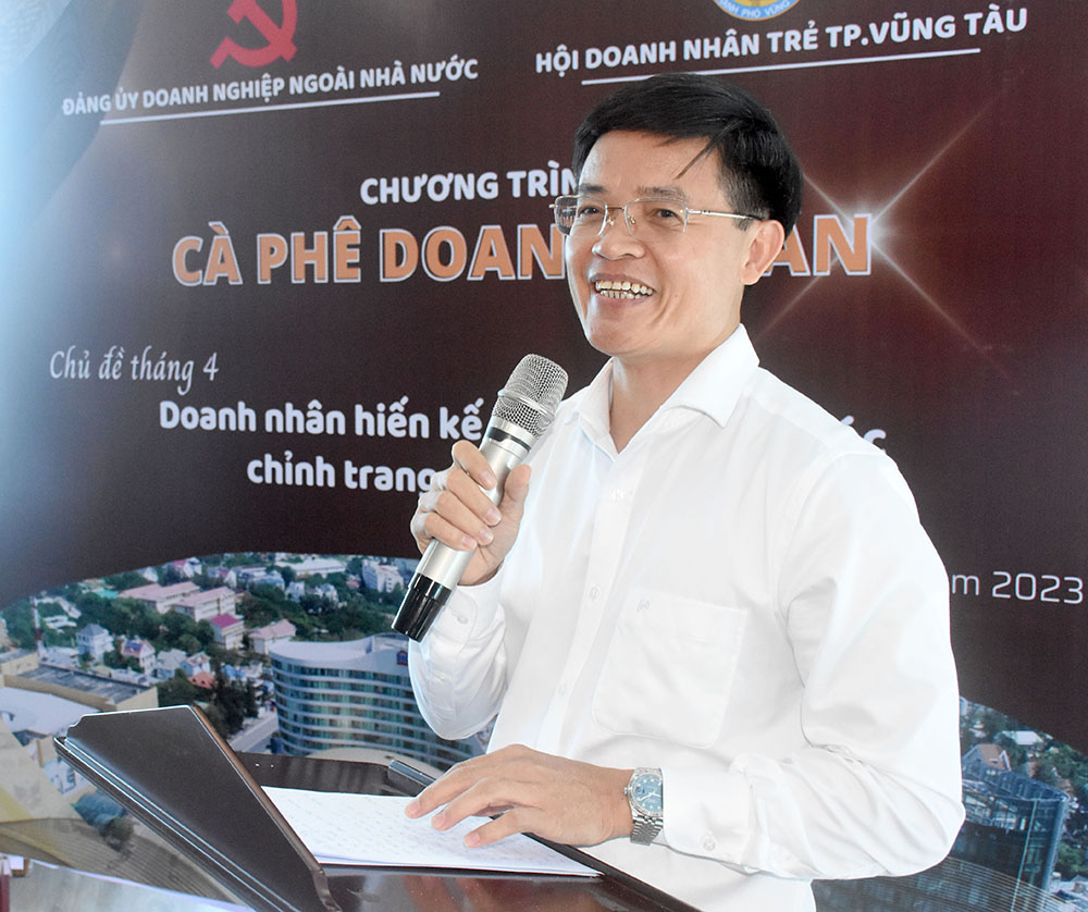 Ông Vũ Hồng Thuấn, Phó Chủ tịch UBND TP. Vũng Tàu phát biểu  trong chương trình 