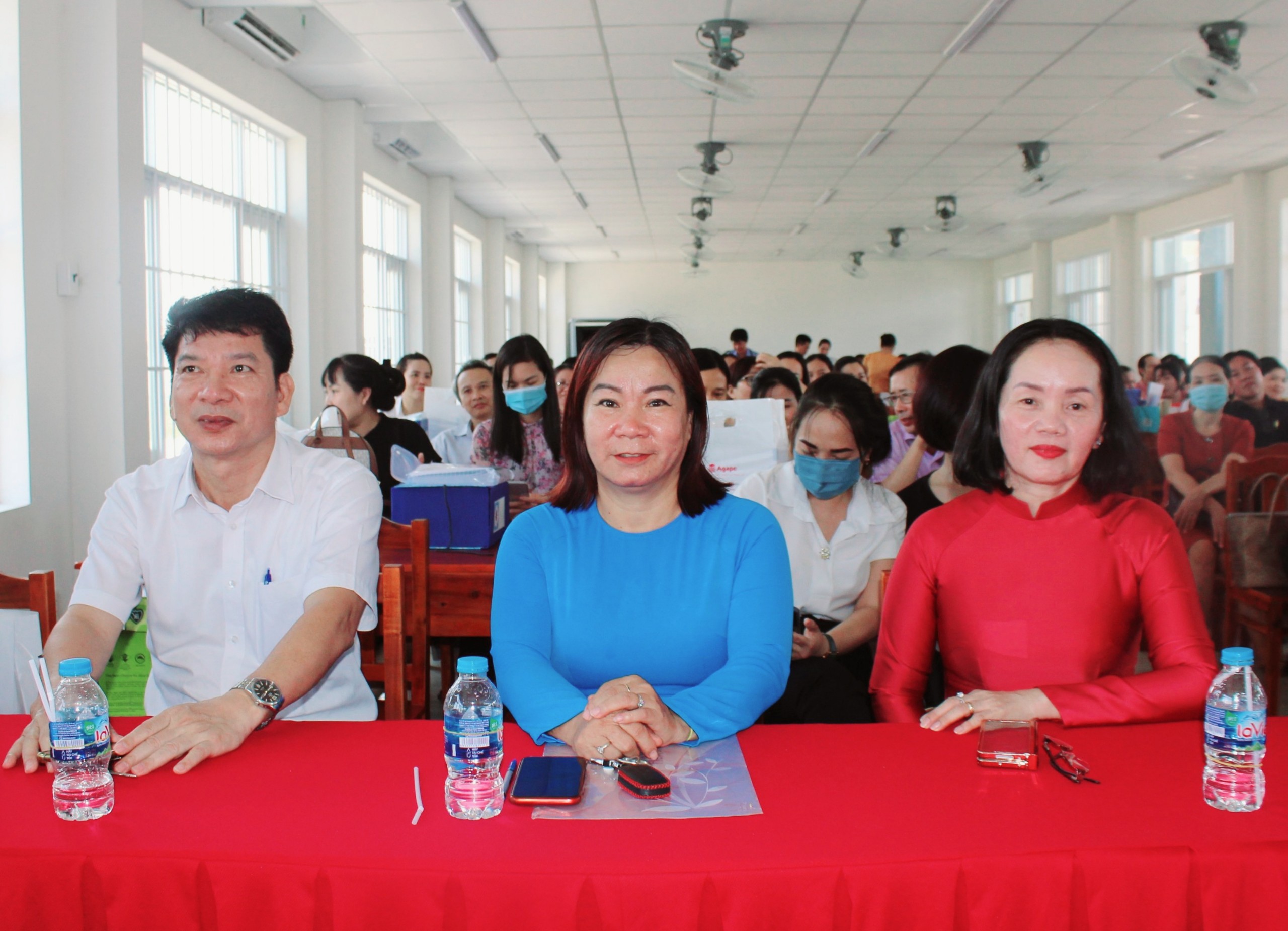 Các đại biểu tham dự lễ phát động.