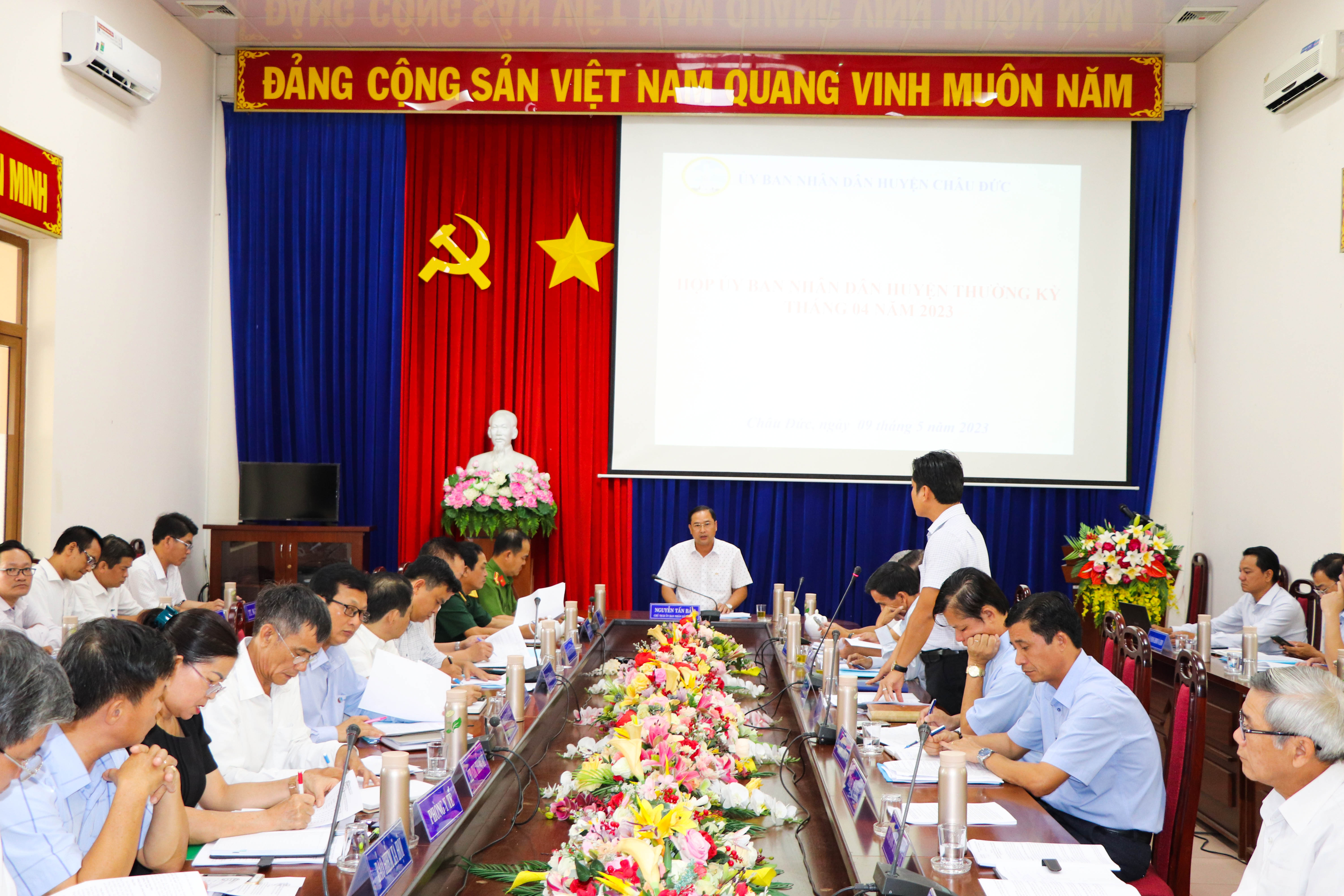 UBND huyện Châu Đức họp phiên thường kỳ tháng 4 năm 2023.