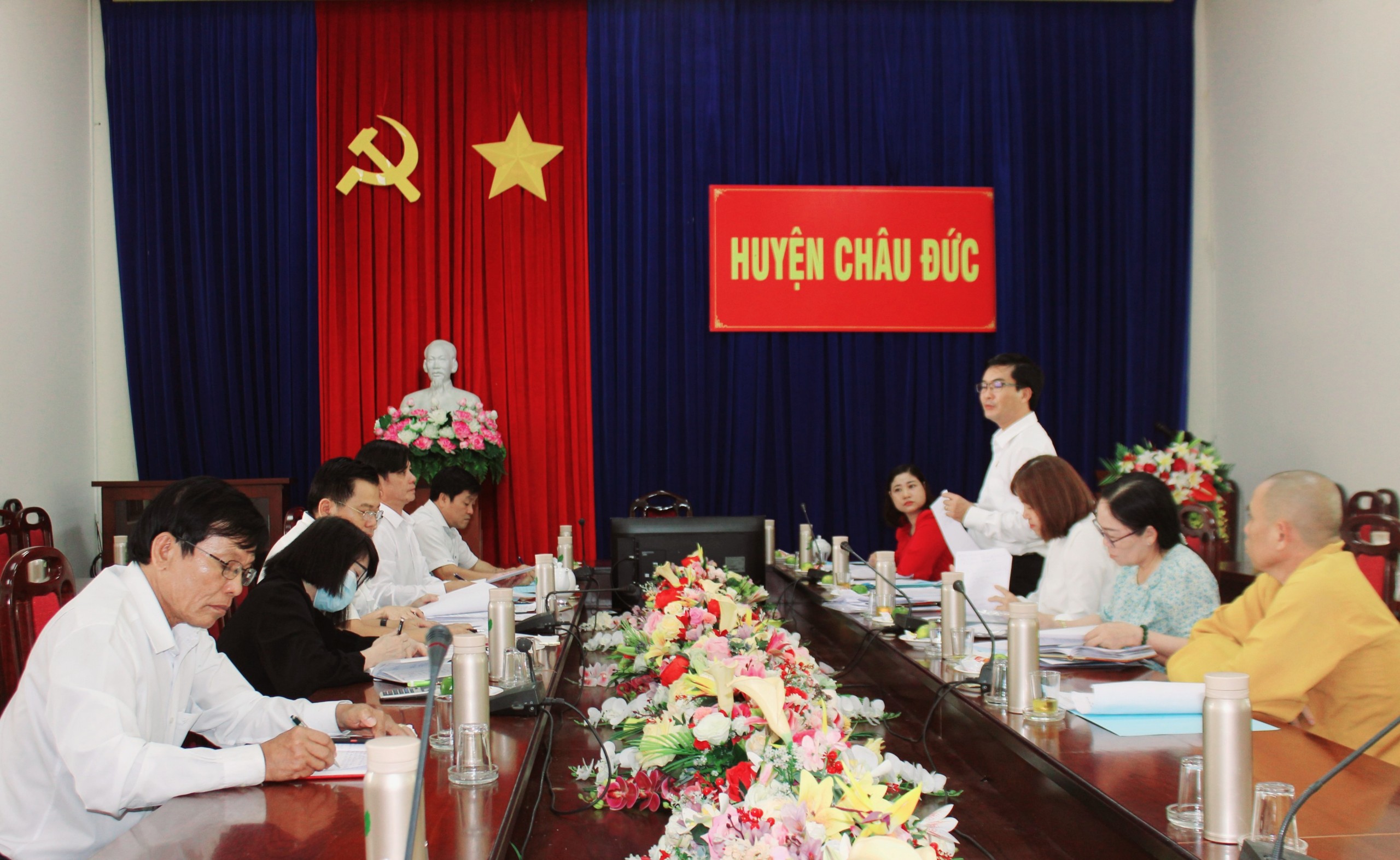 Đoàn giám sát làm việc với UBND huyện Châu Đức.
