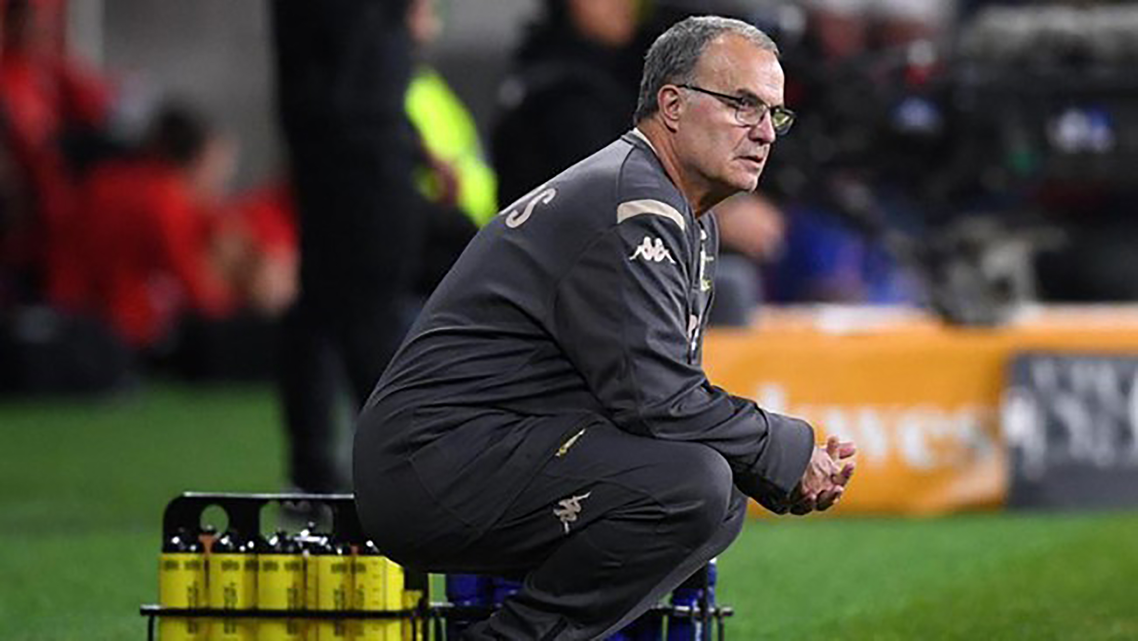 Marcelo Bielsa chính thức làm HLV tuyển Uruguay.